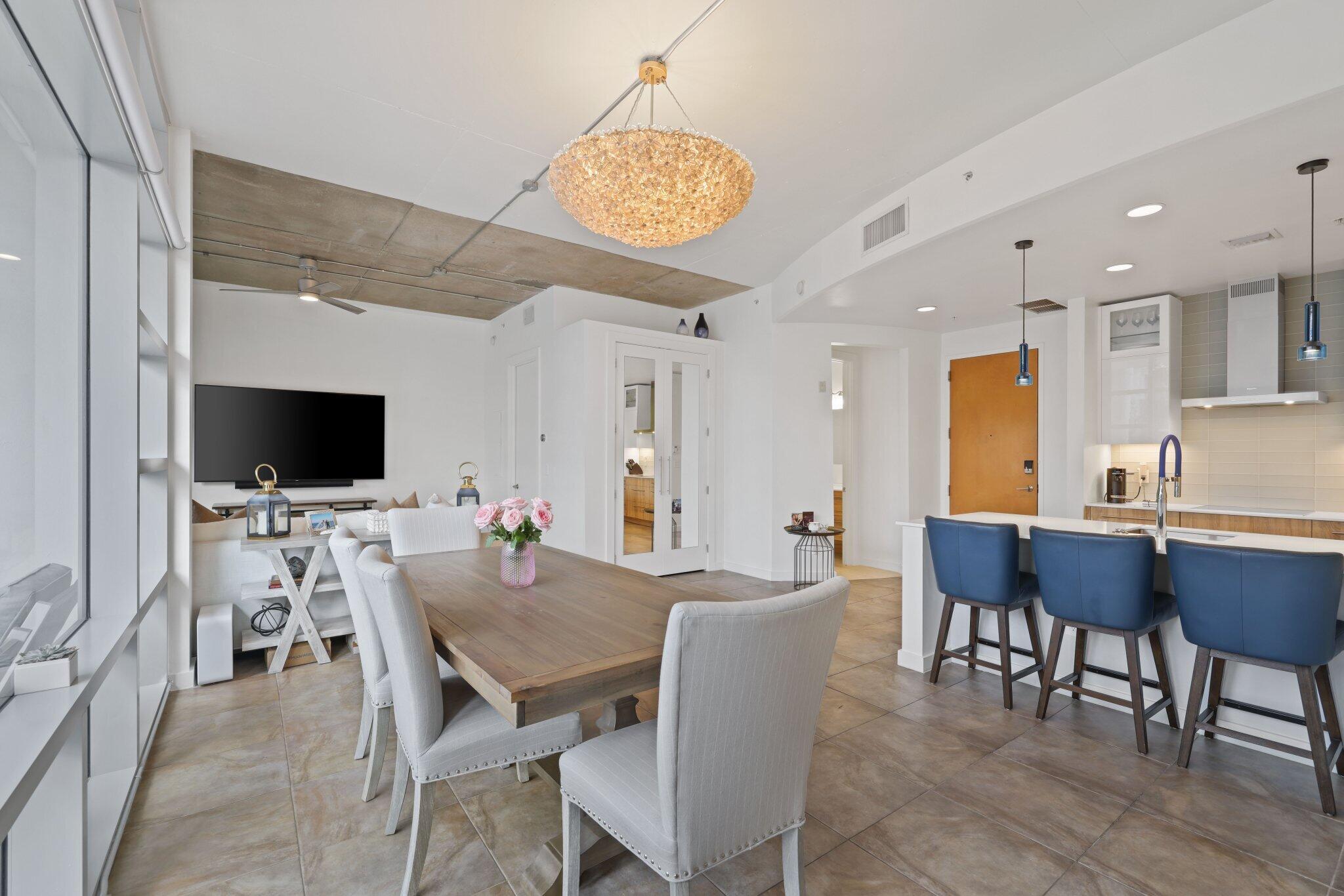 335 SE 6th Avenue 212