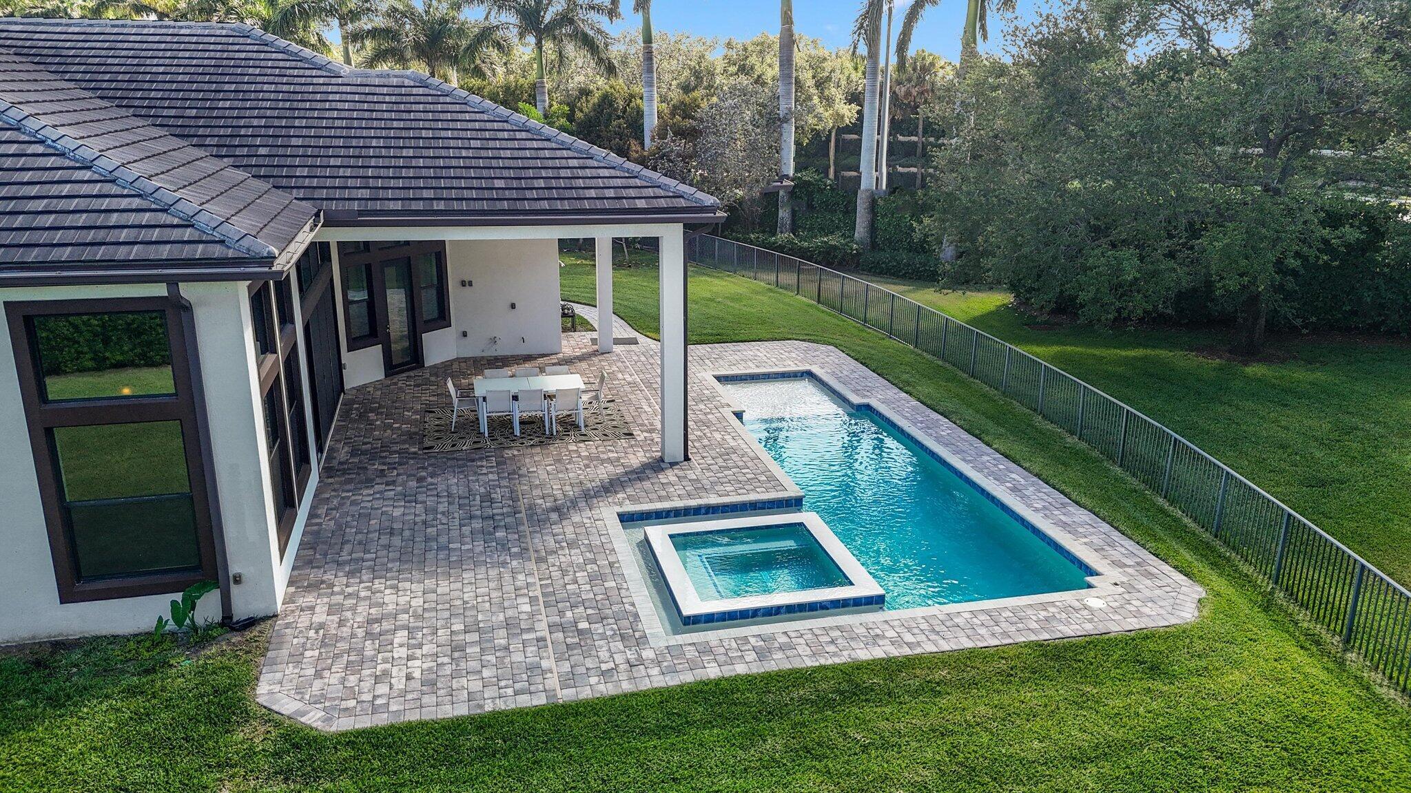 2751 NW 70th Boulevard