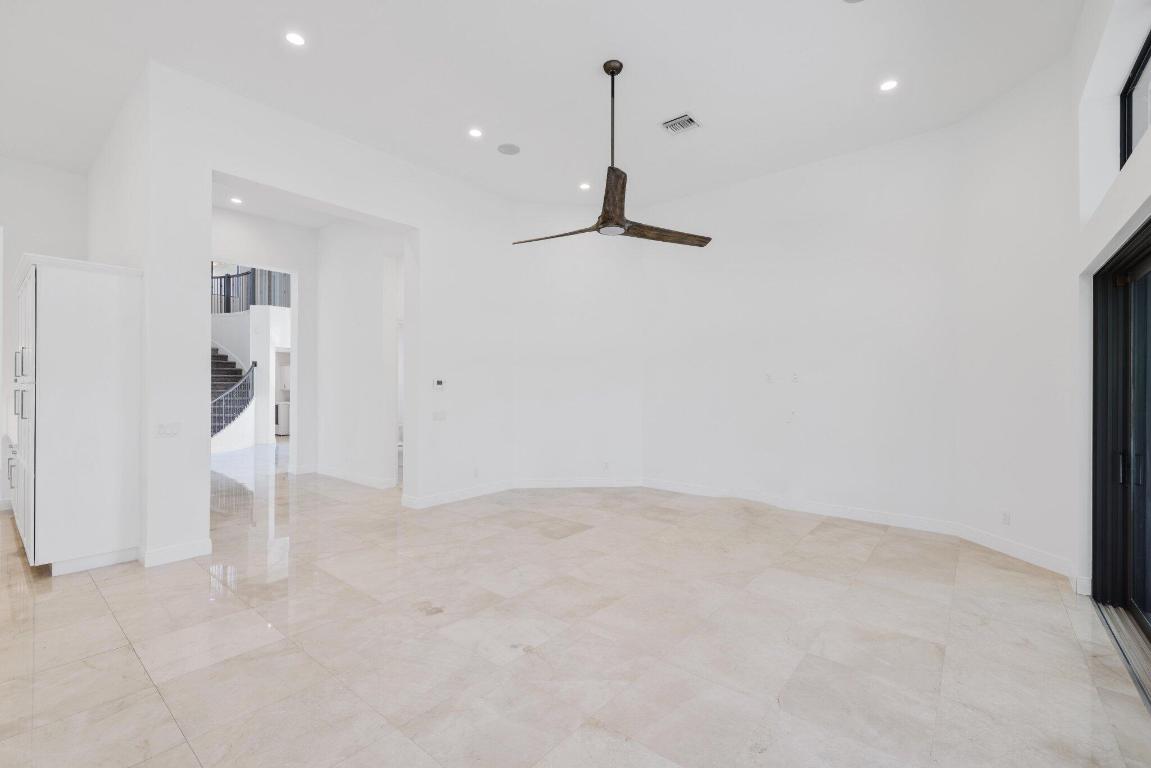 2751 NW 70th Boulevard