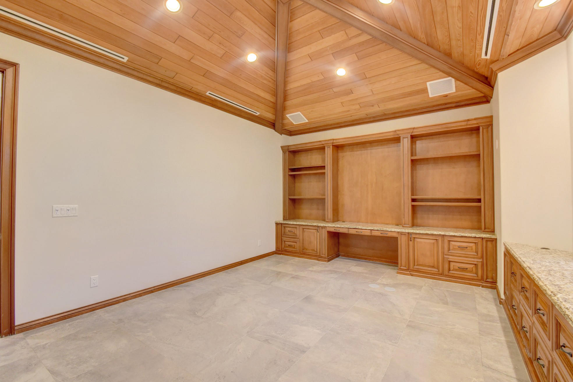 205 NE 5th Ter Terrace