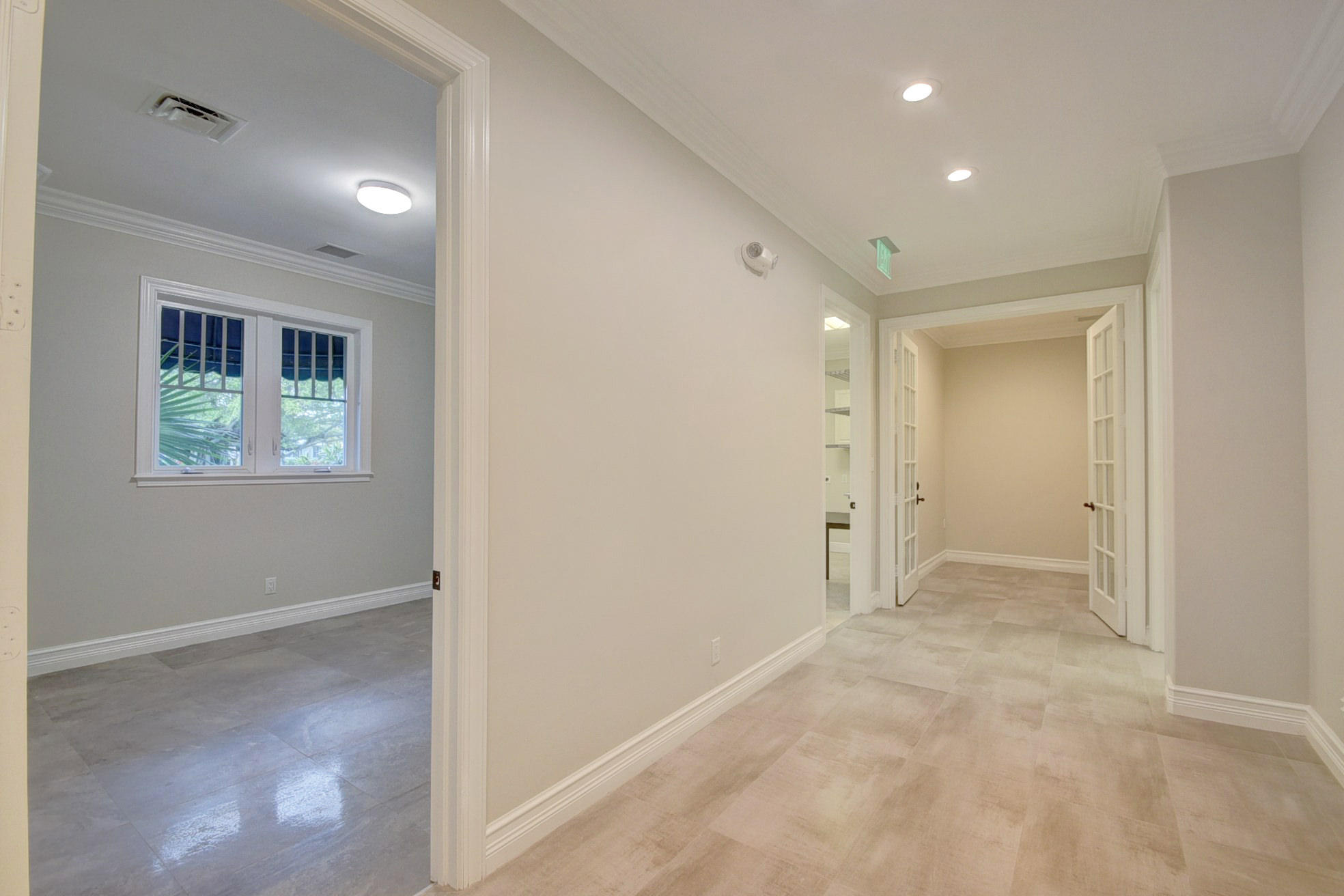 205 NE 5th Ter Terrace