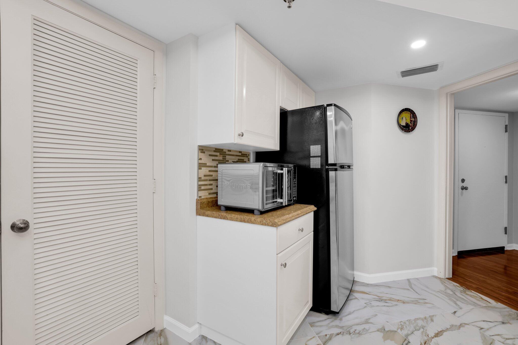 6463 La Costa Drive 403