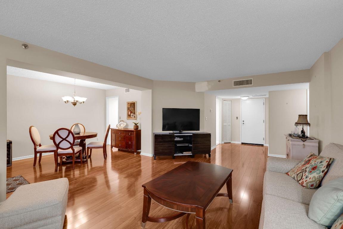 6463 La Costa Drive 403