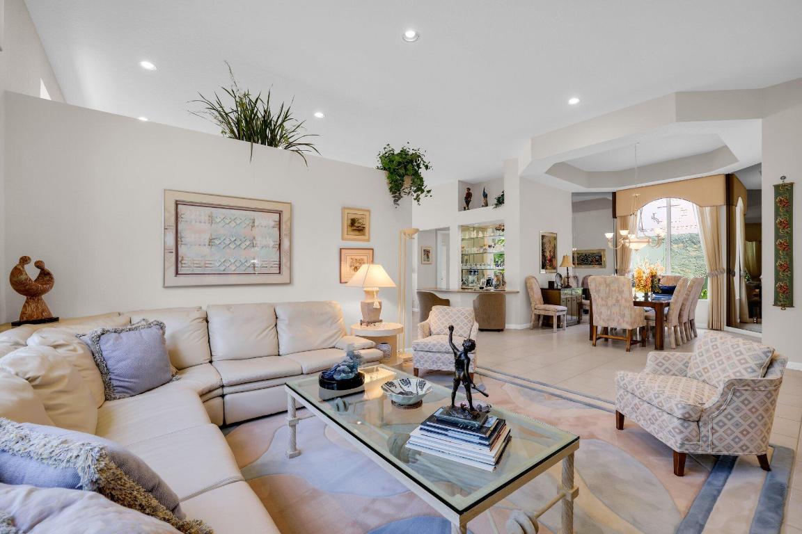 4067 Laurel Estates Way