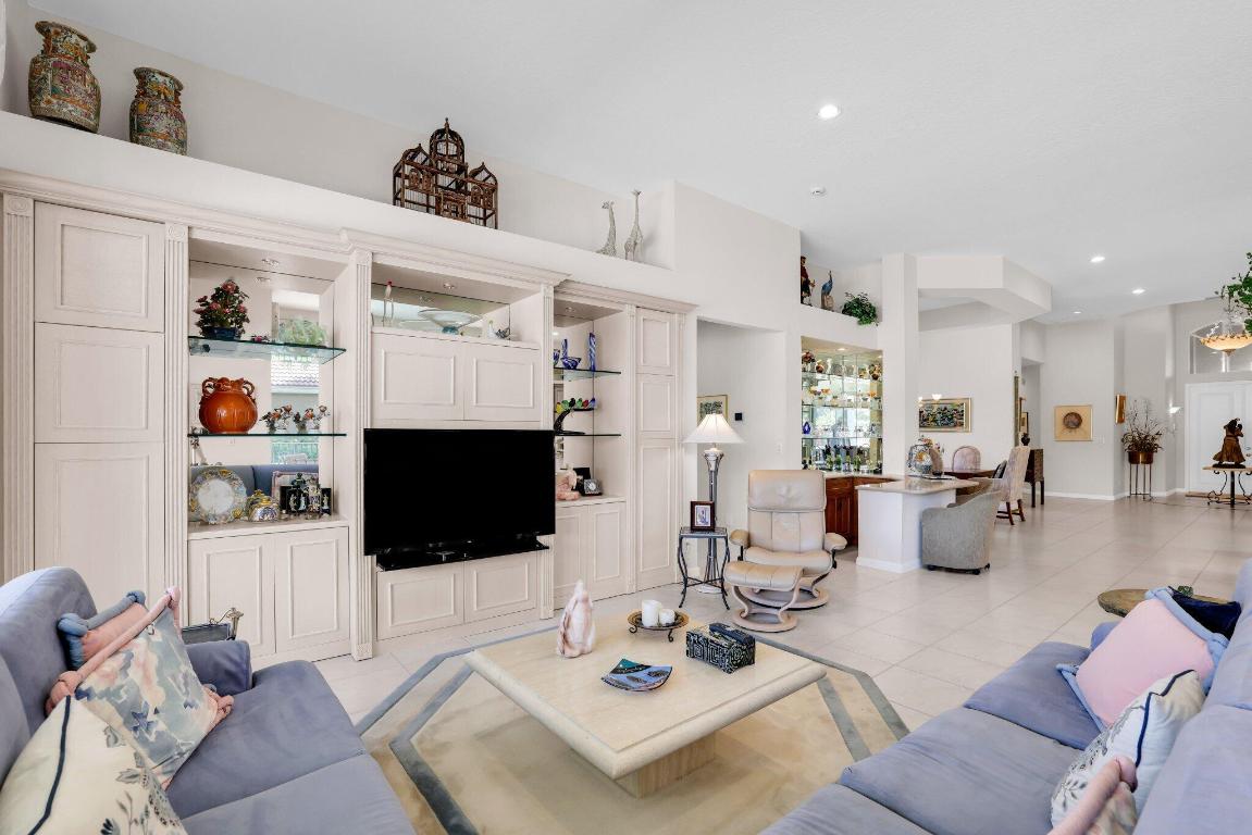 4067 Laurel Estates Way