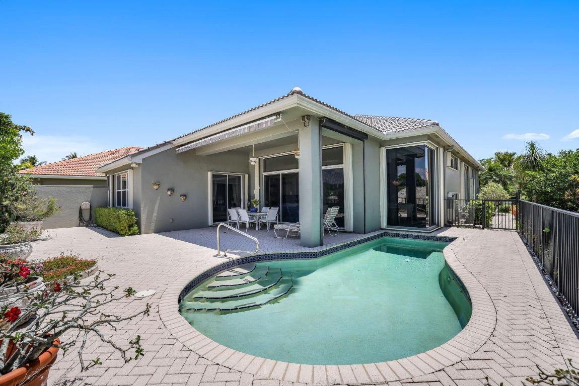 4067 Laurel Estates Way