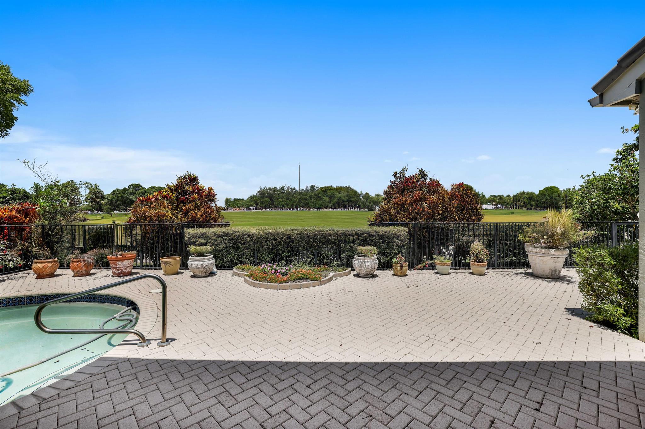 4067 Laurel Estates Way