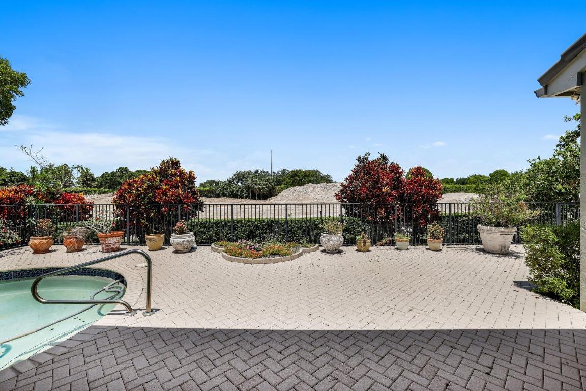 4067 Laurel Estates Way