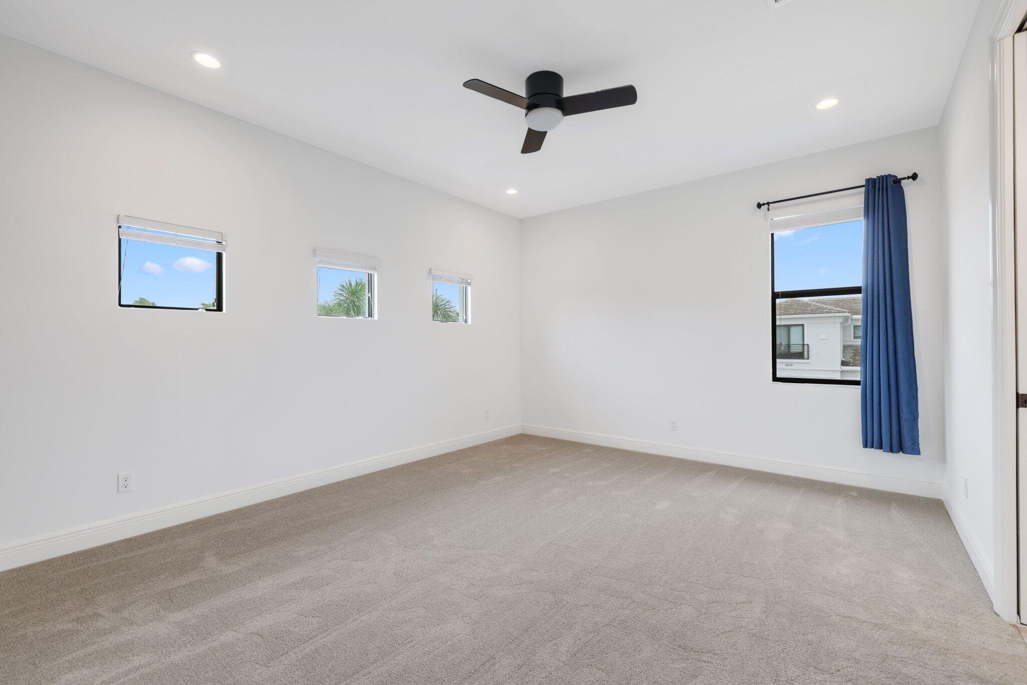 2585 NW 69th Street