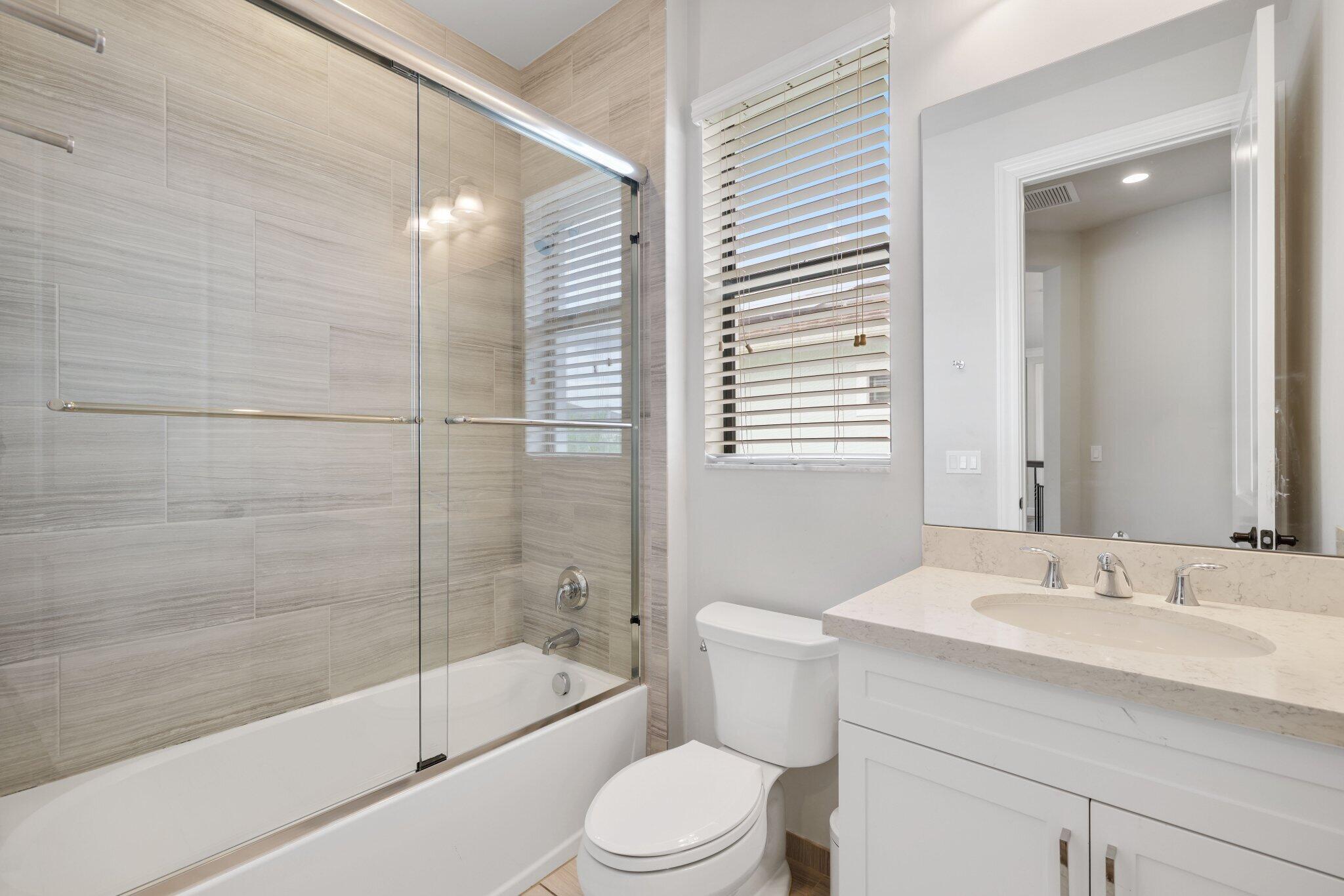 2585 NW 69th Street