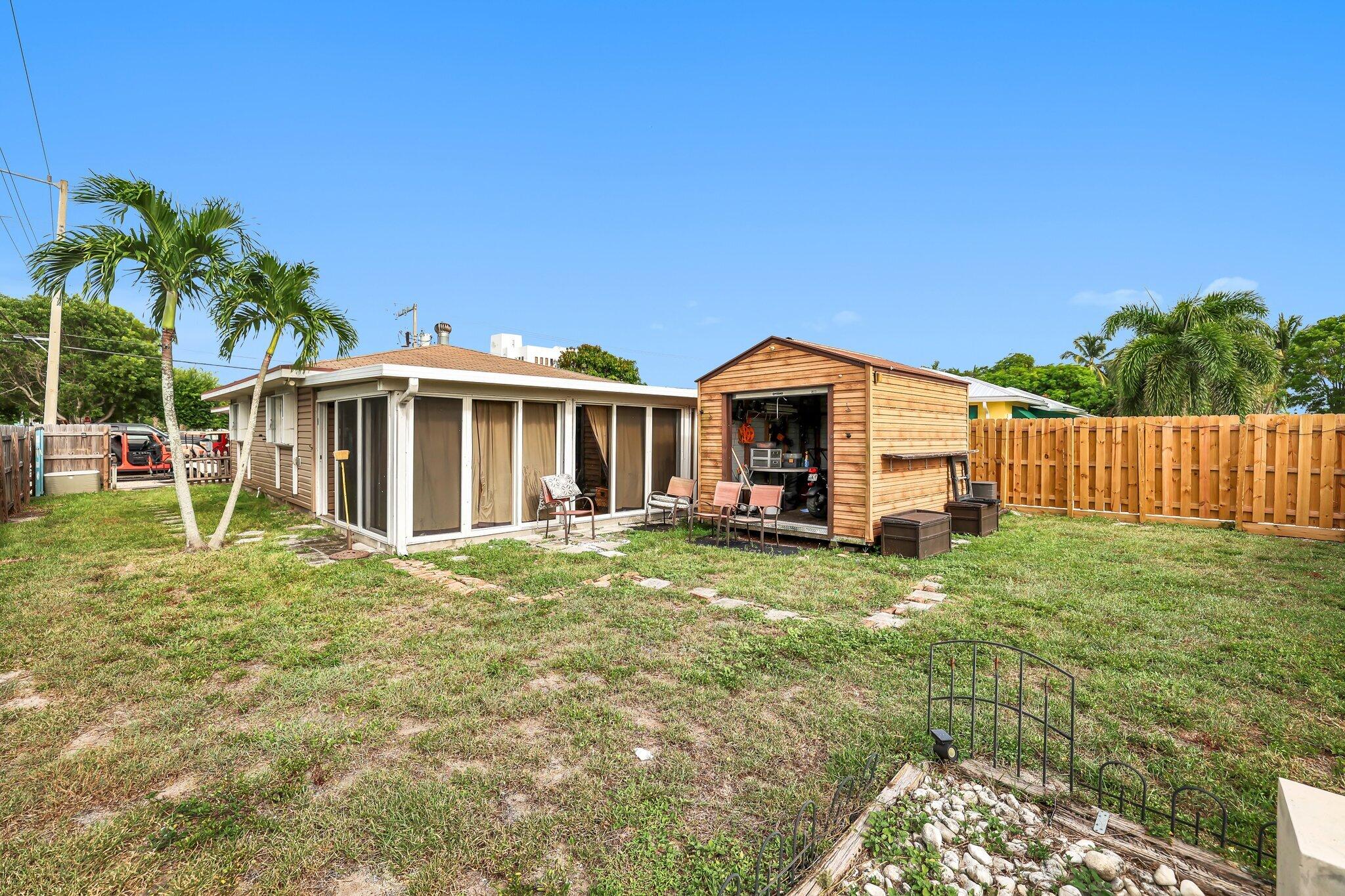 400 SE 7th Street