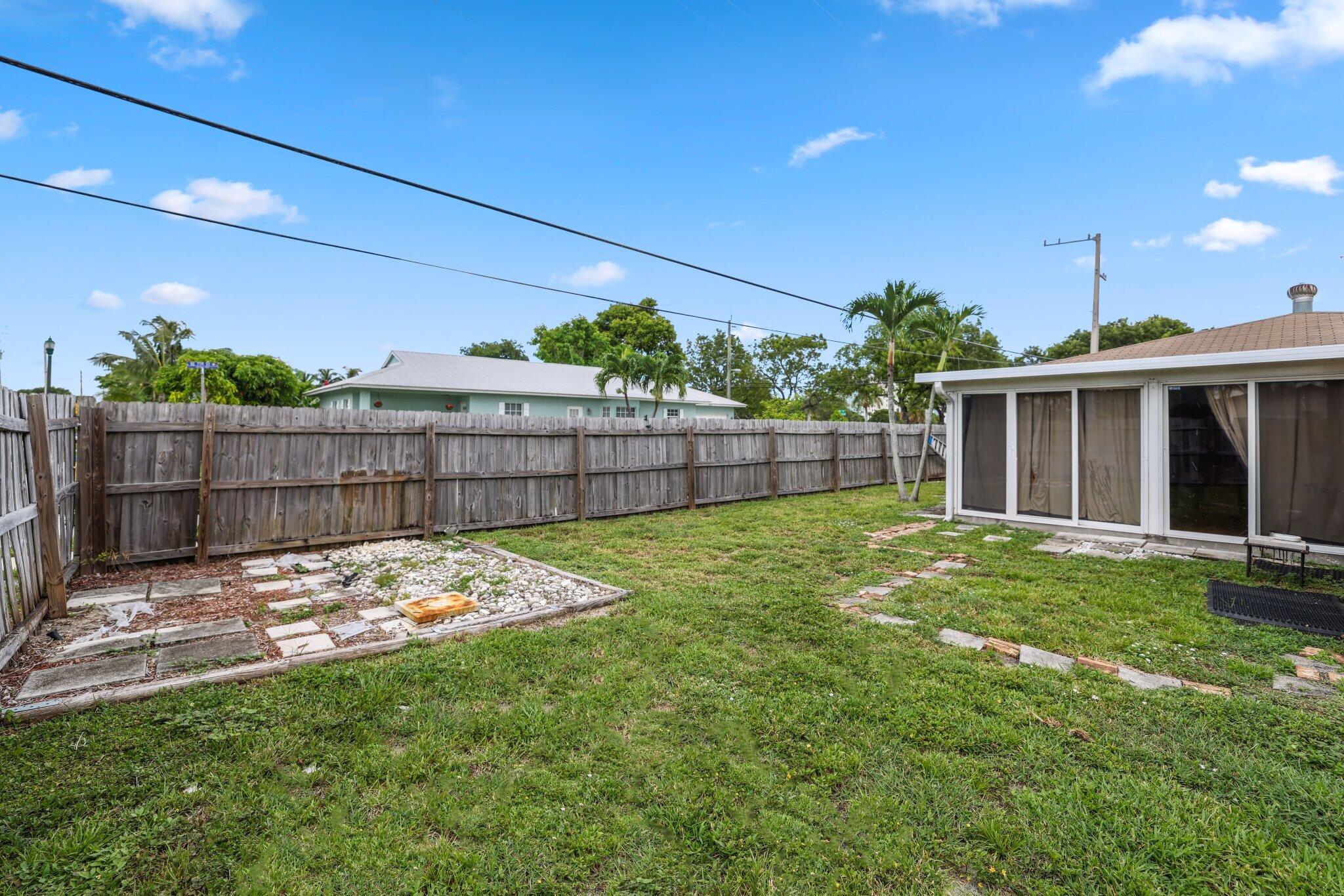 400 SE 7th Street