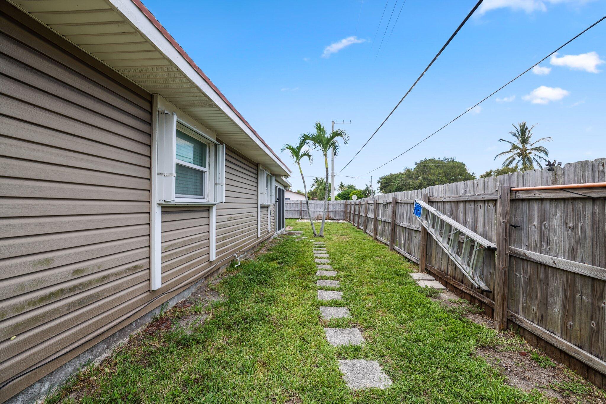 400 SE 7th Street
