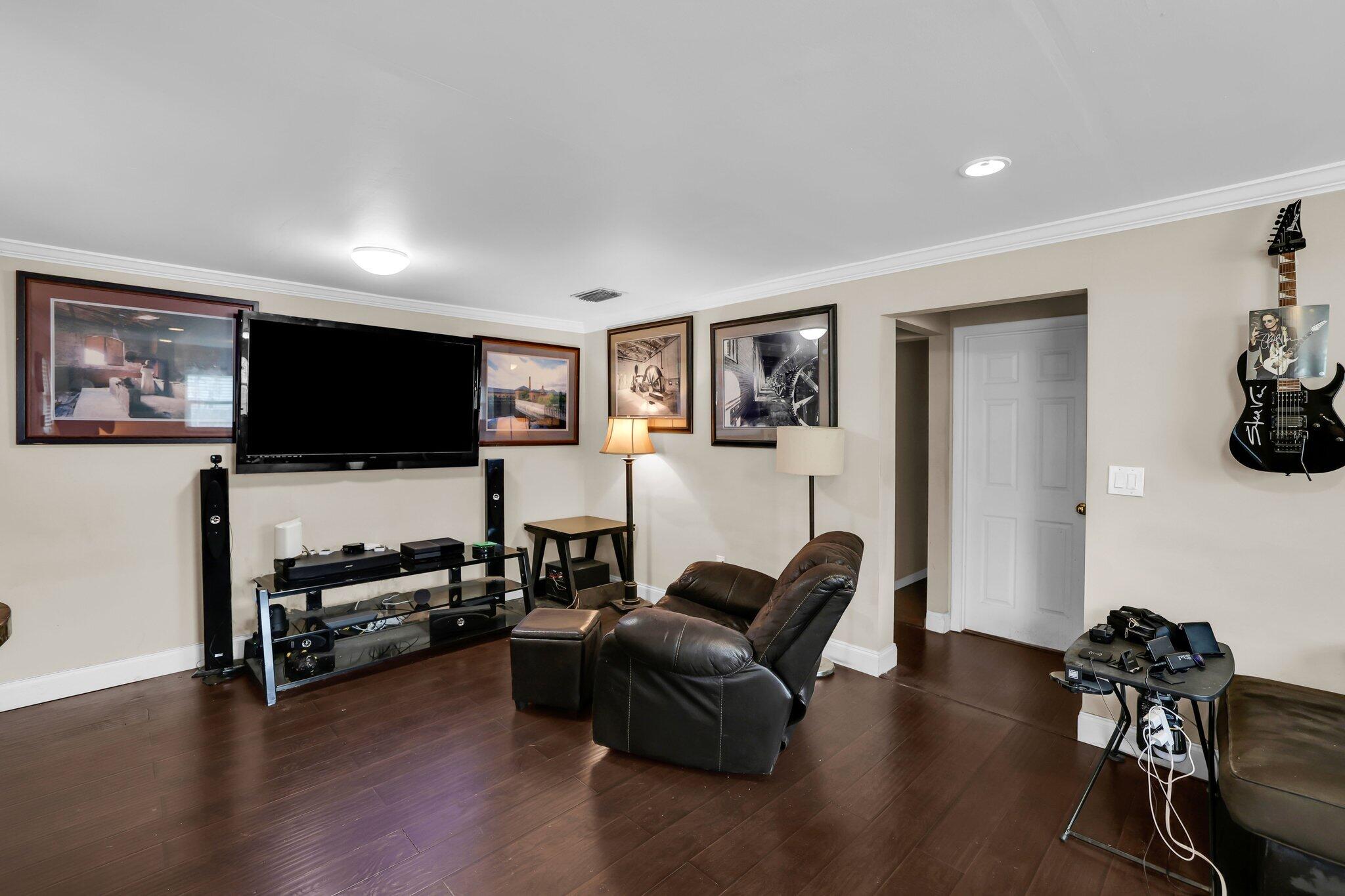 400 SE 7th Street