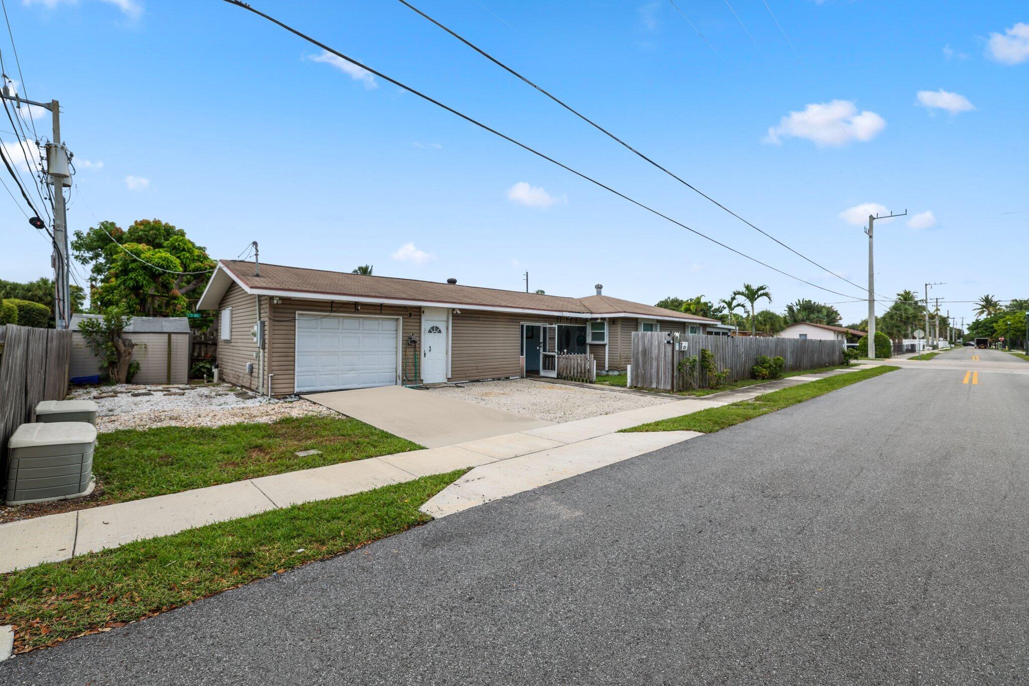 400 SE 7th Street