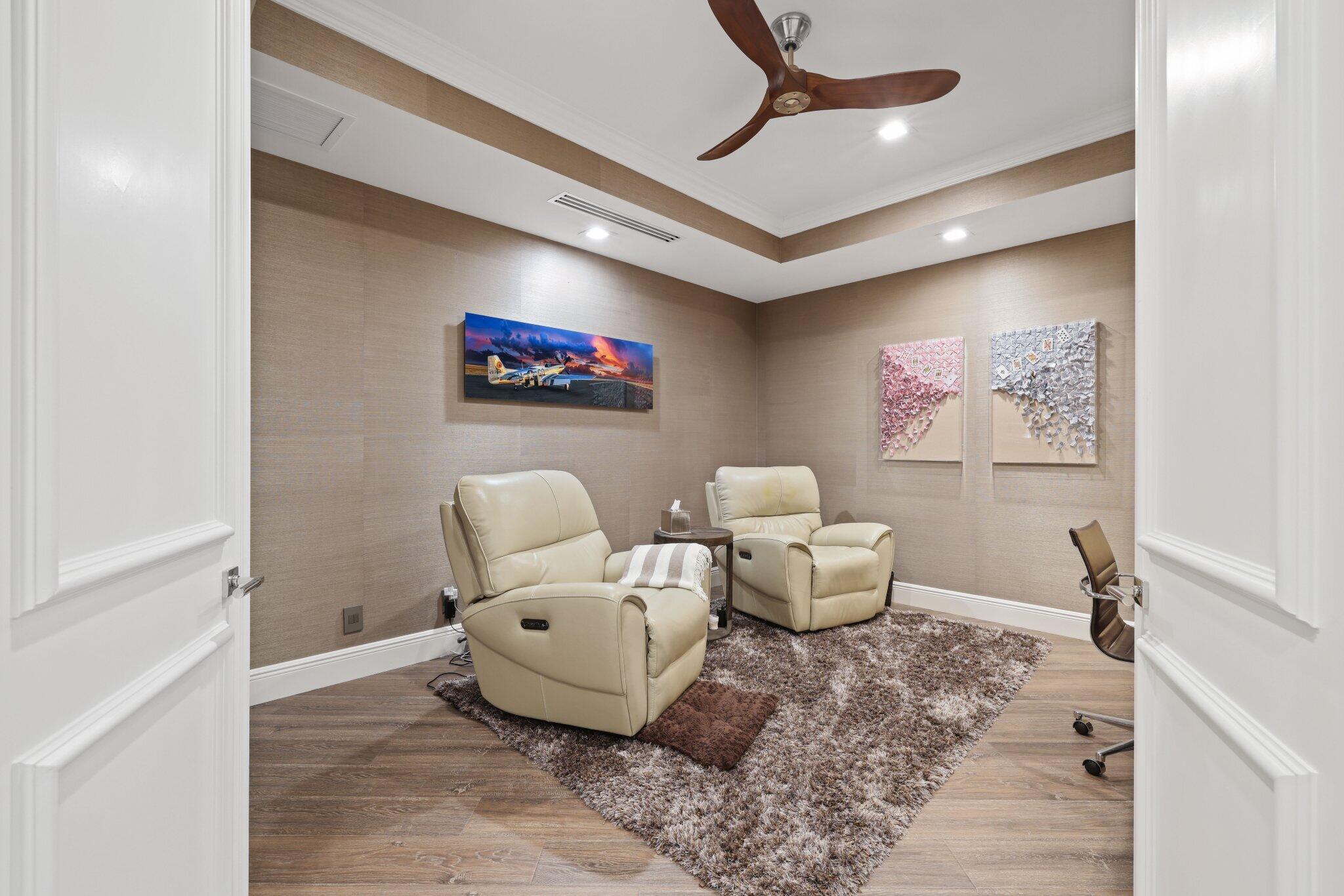 7383 Orangewood Lane 304