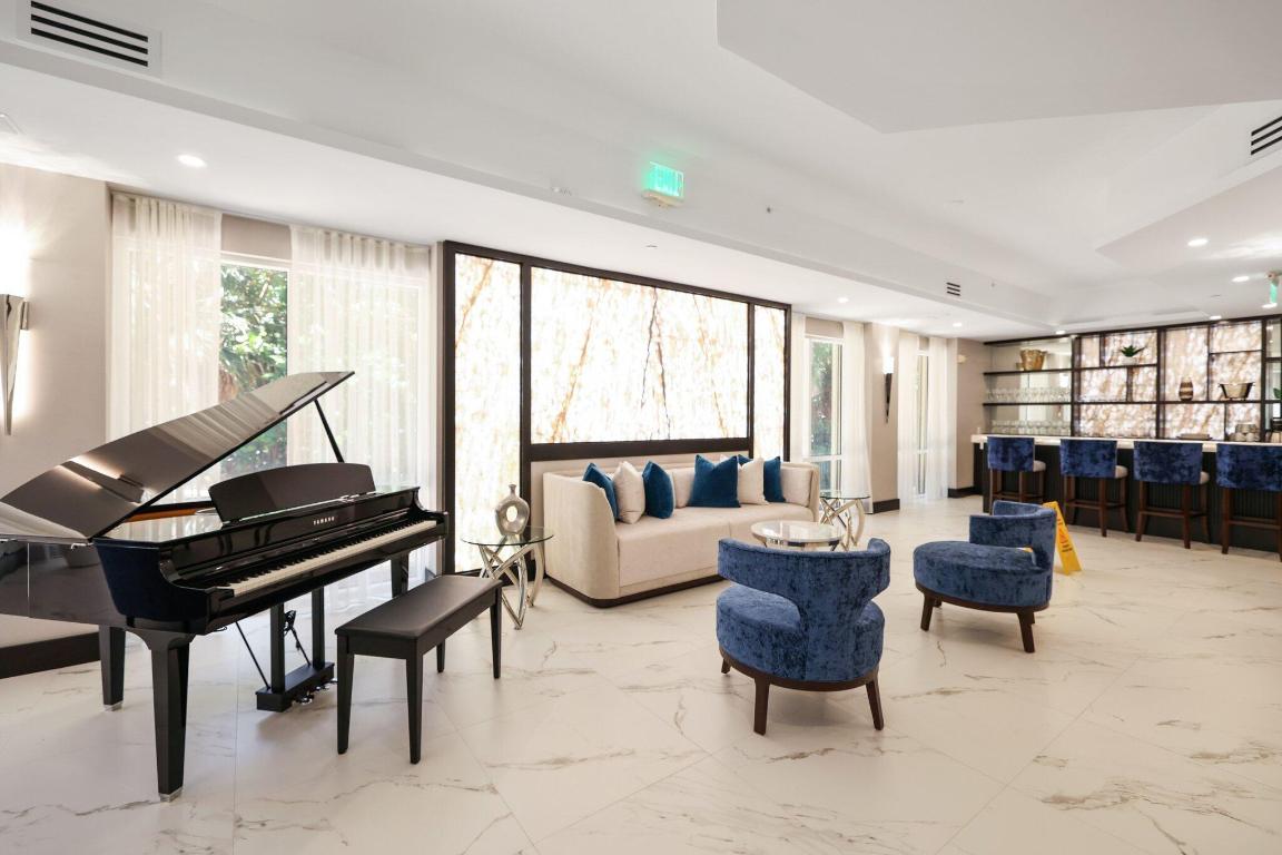 3920 N Ocean Drive 20a