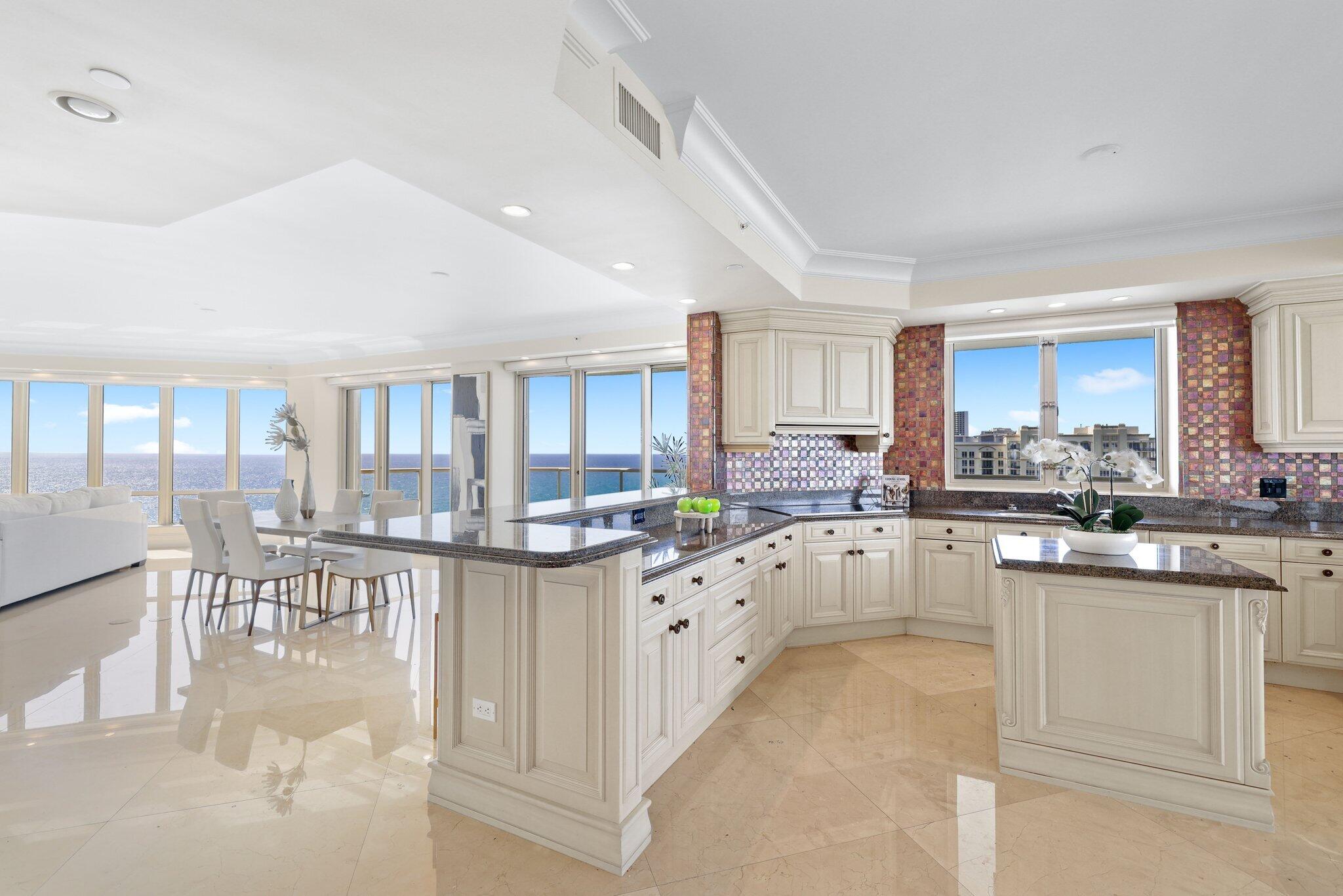 3920 N Ocean Drive 20a