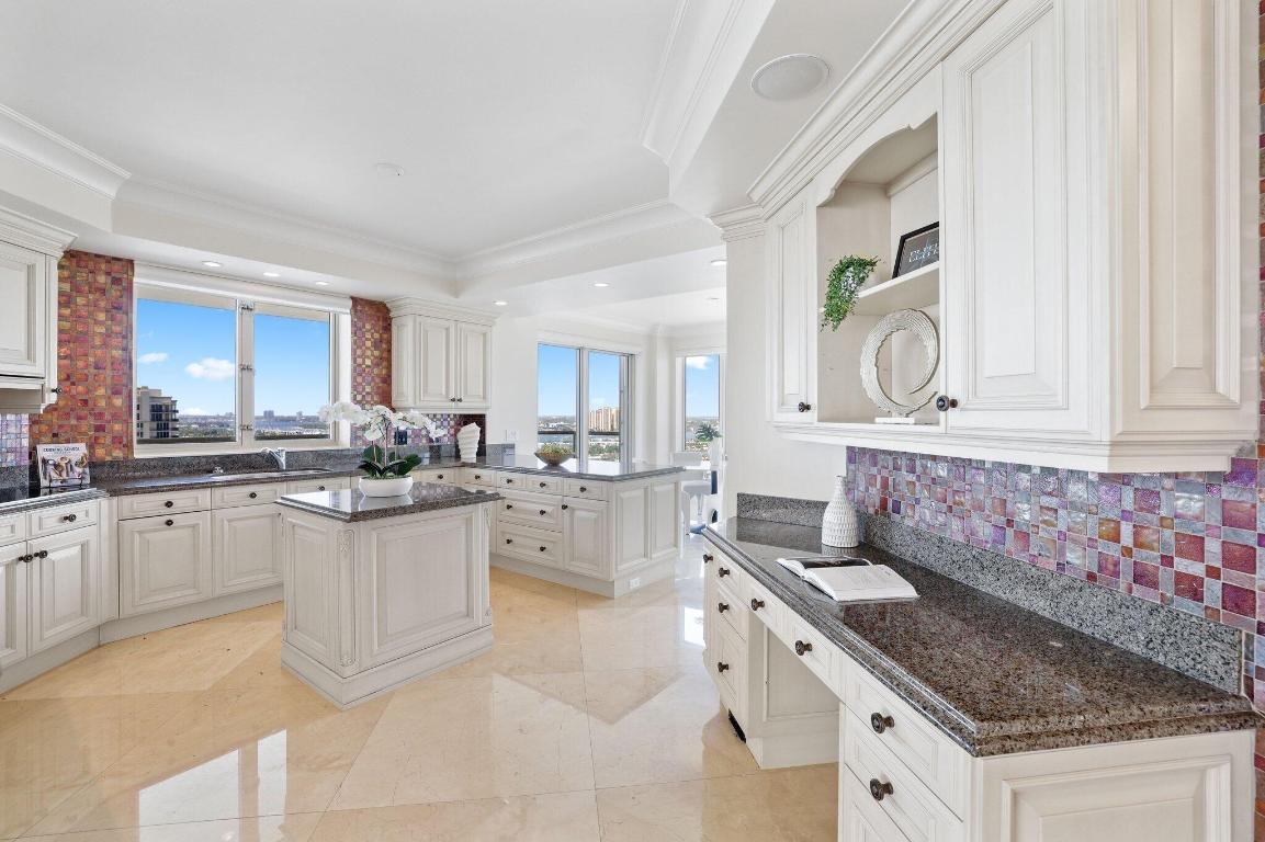 3920 N Ocean Drive 20a