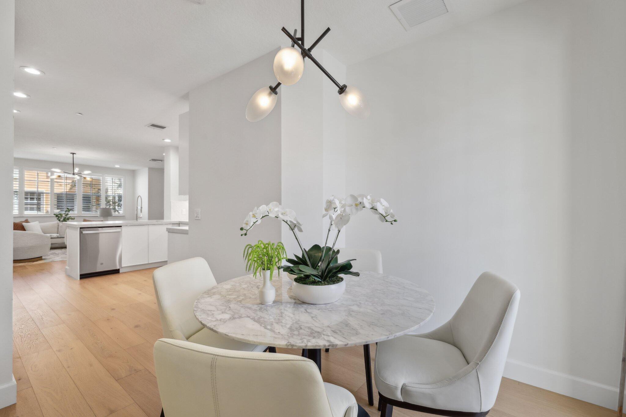 613 NE Francesca Lane