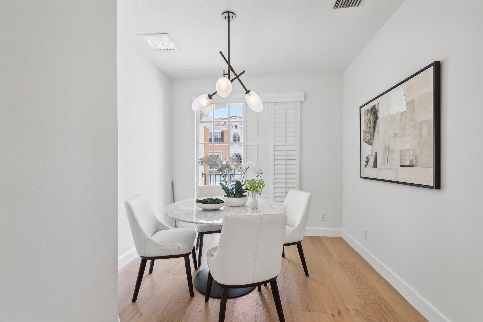 613 NE Francesca Lane