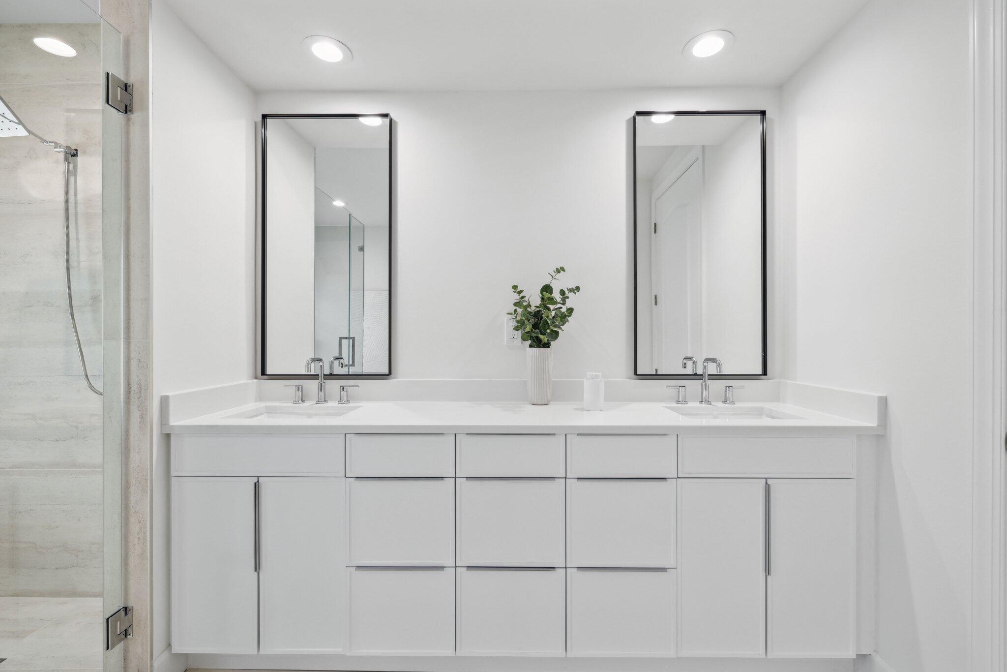 613 NE Francesca Lane