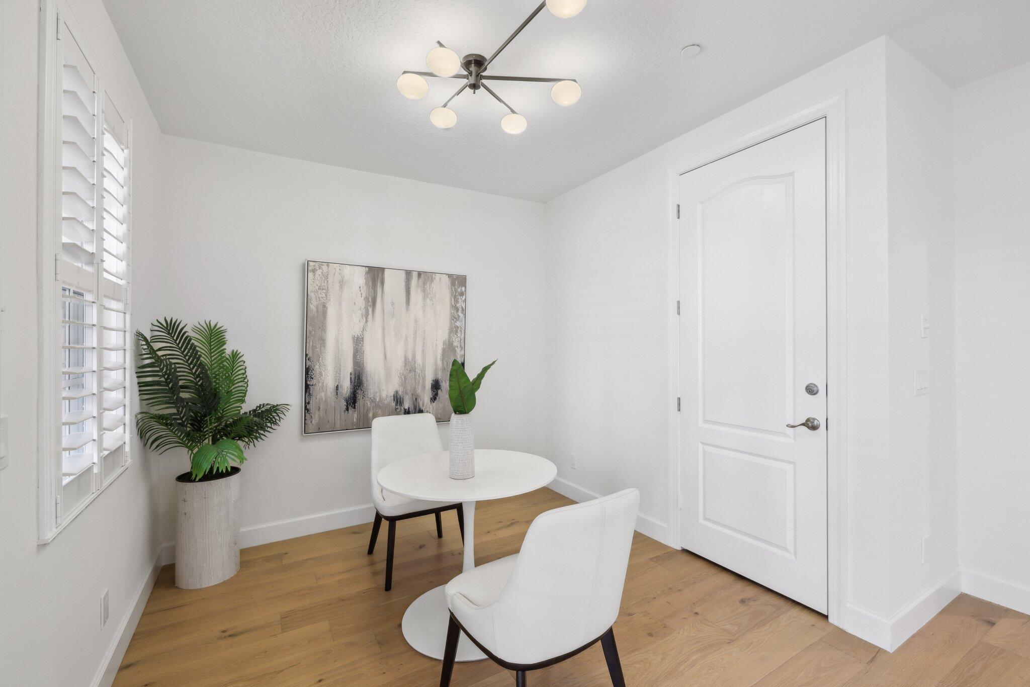 613 NE Francesca Lane