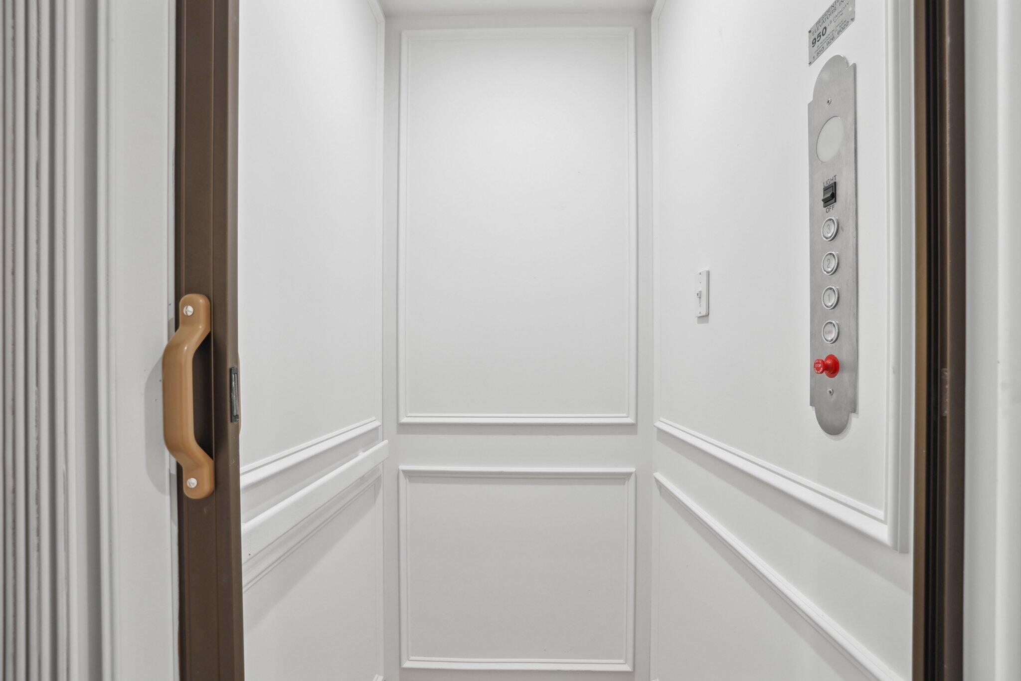 613 NE Francesca Lane