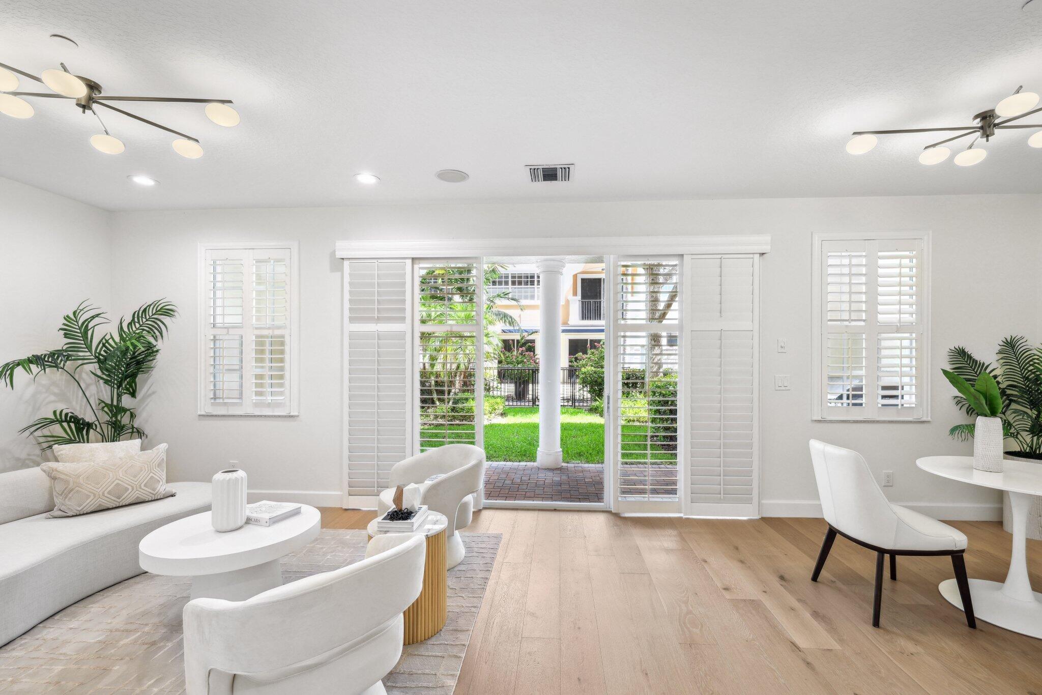 613 NE Francesca Lane