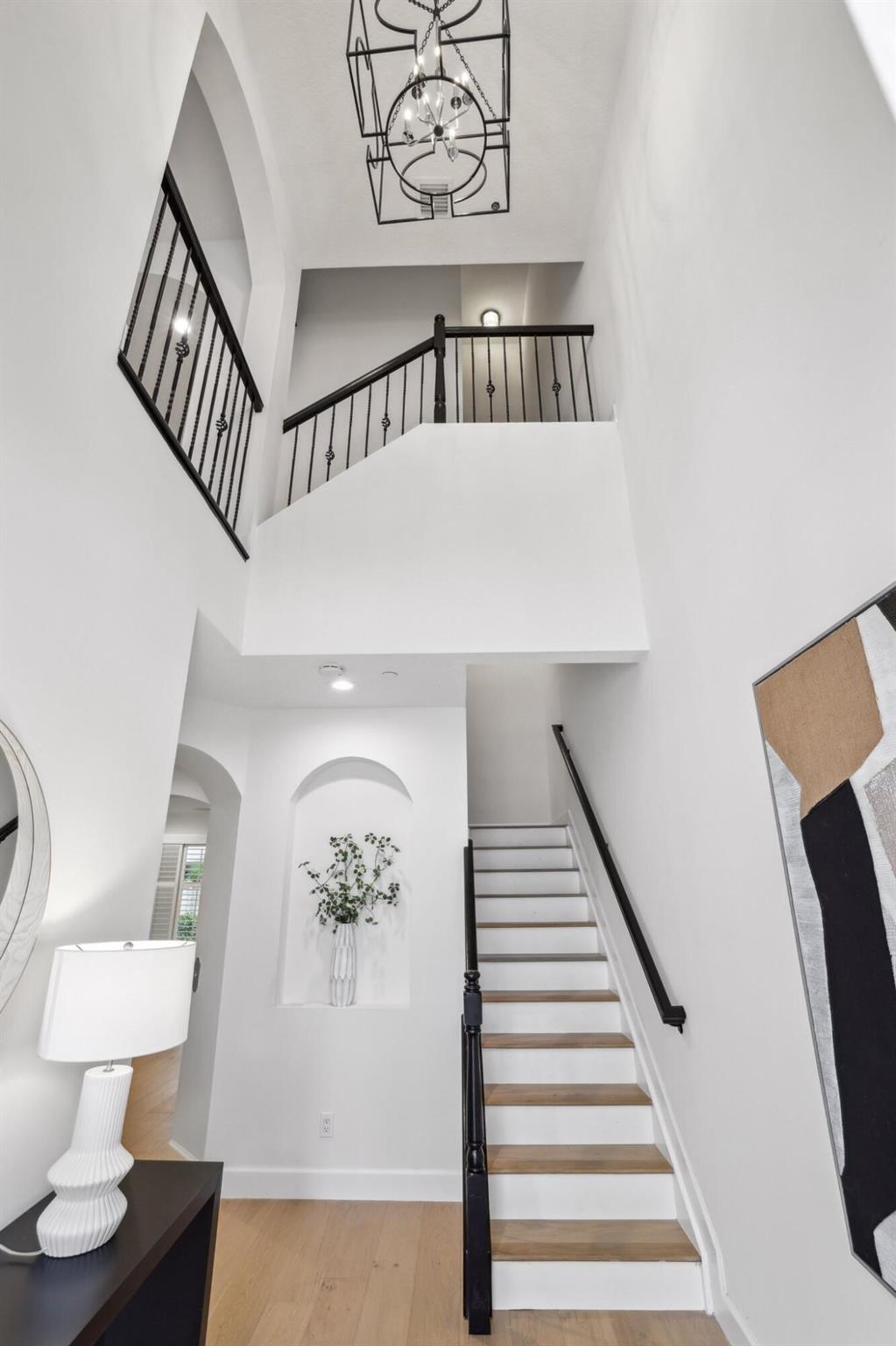 613 NE Francesca Lane