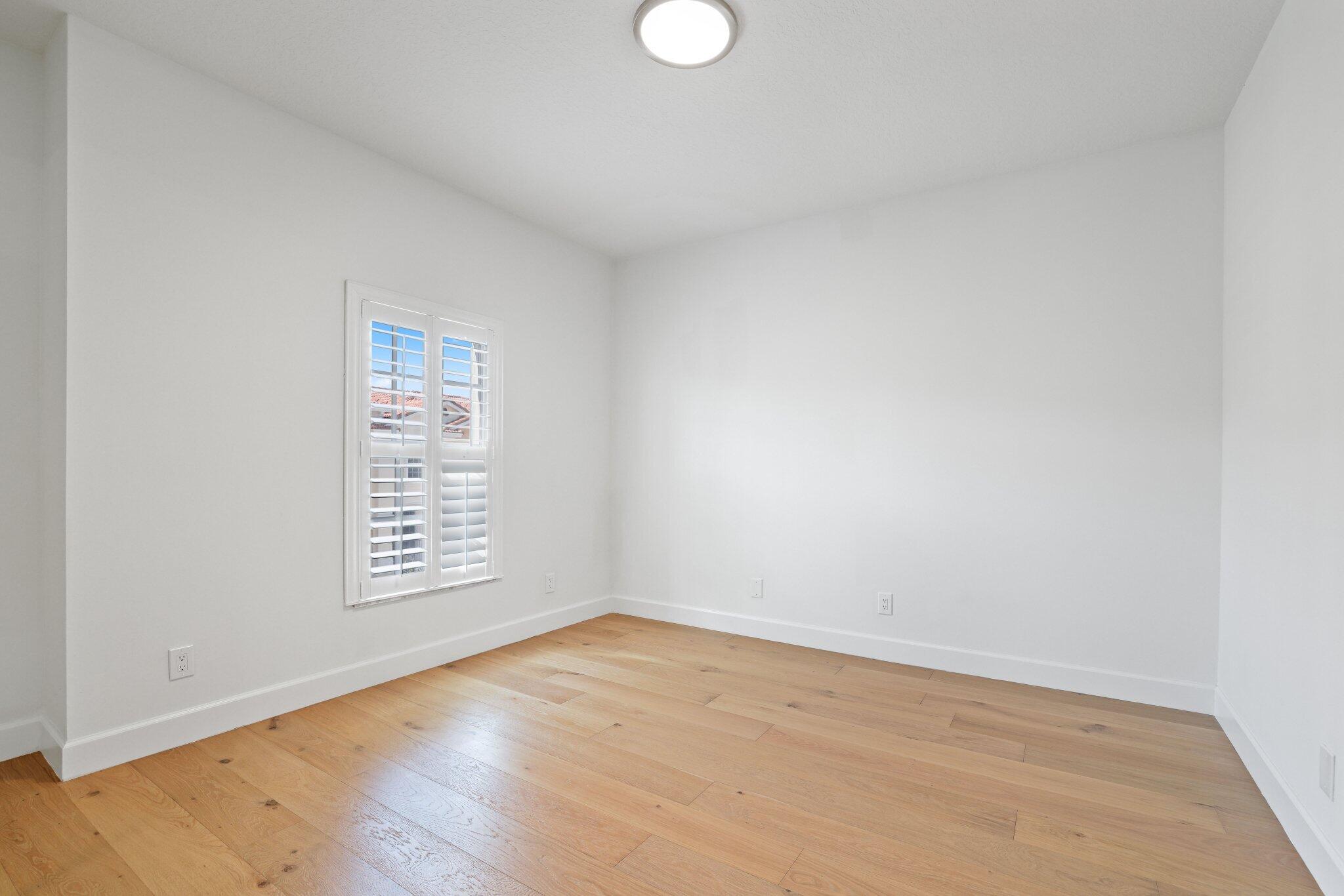 613 NE Francesca Lane