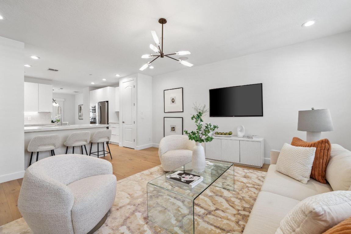 613 NE Francesca Lane