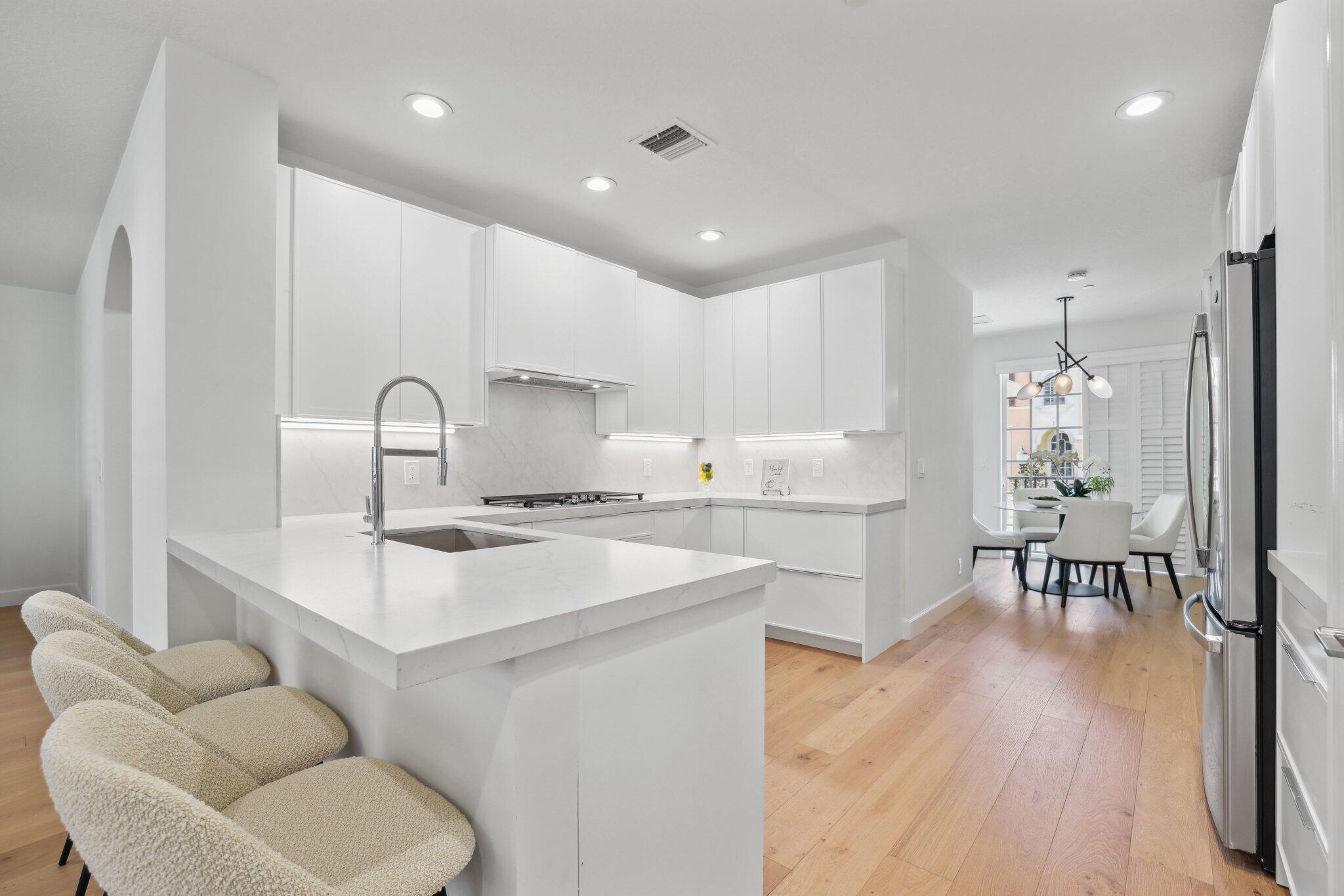 613 NE Francesca Lane