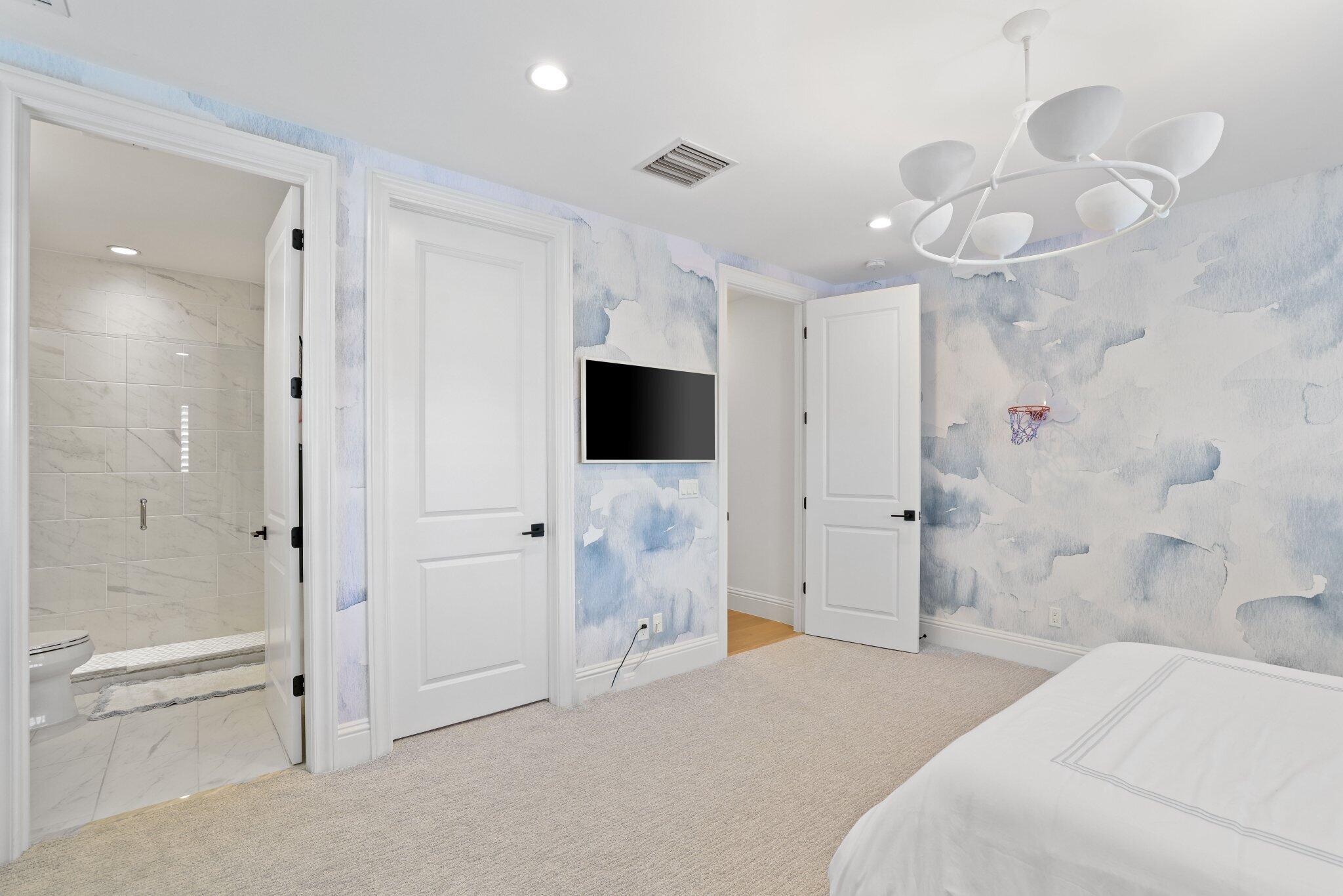 2704 NW 71st Boulevard