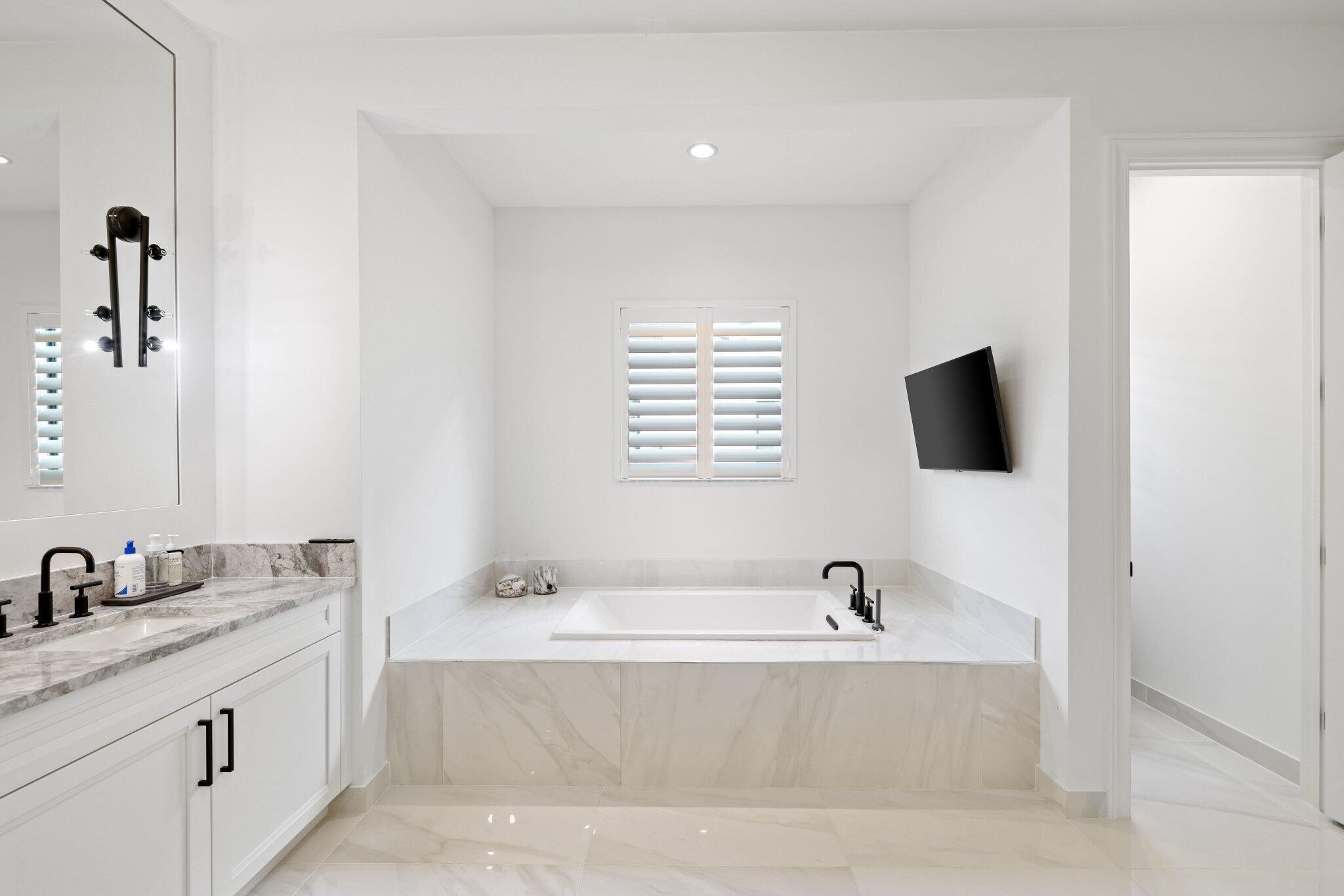 2704 NW 71st Boulevard