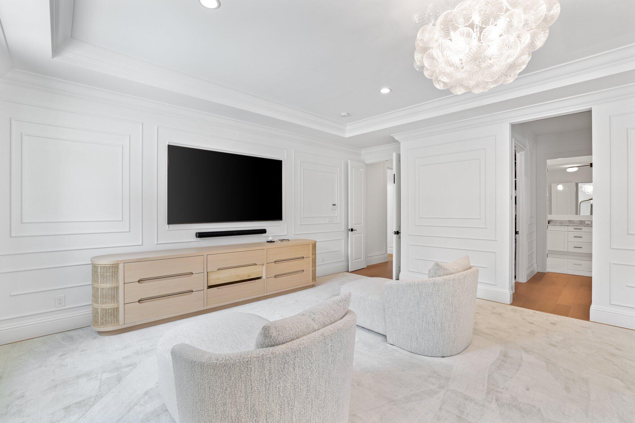 2704 NW 71st Boulevard