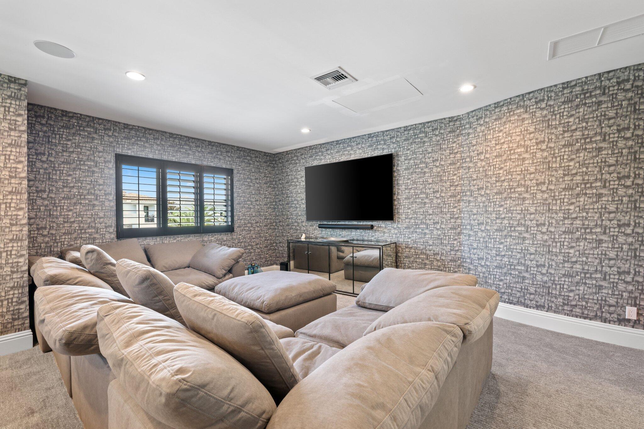 2704 NW 71st Boulevard