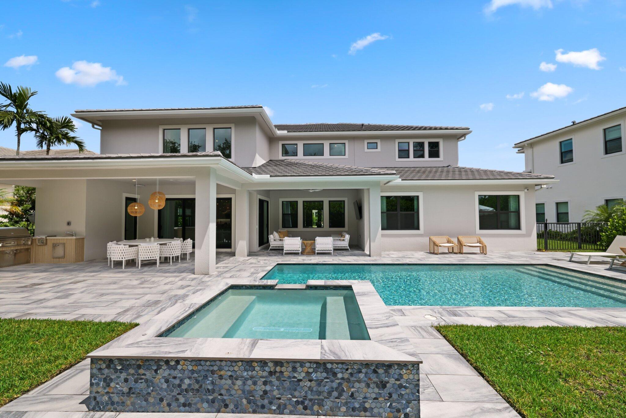 2704 NW 71st Boulevard