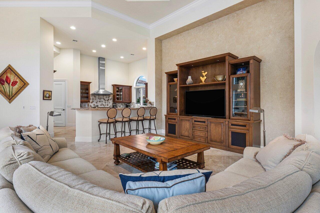 4188 Bocaire Boulevard