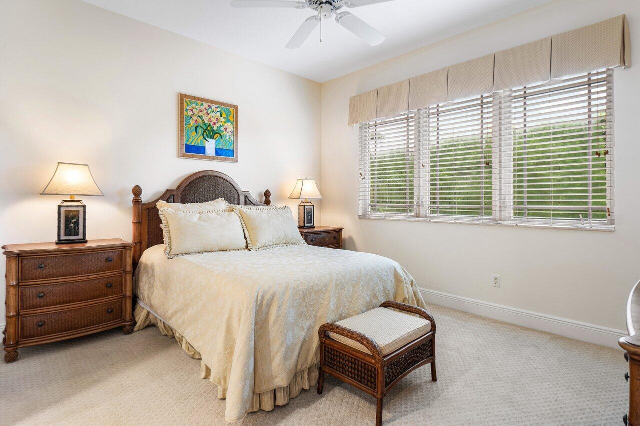 4188 Bocaire Boulevard