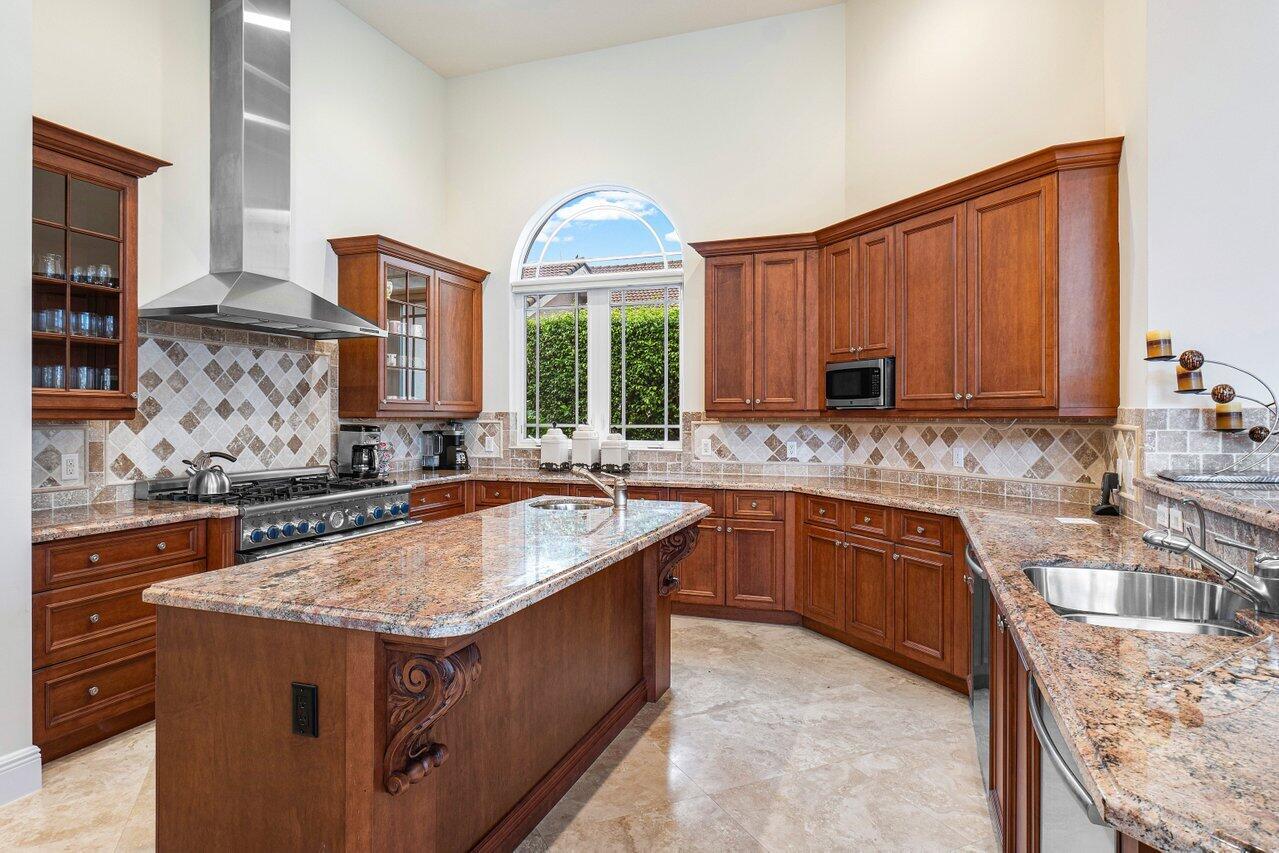 4188 Bocaire Boulevard