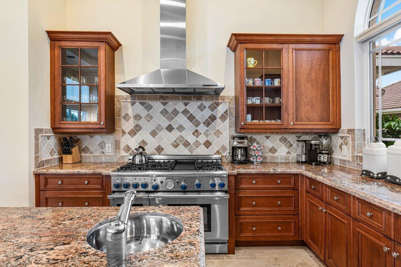 4188 Bocaire Boulevard