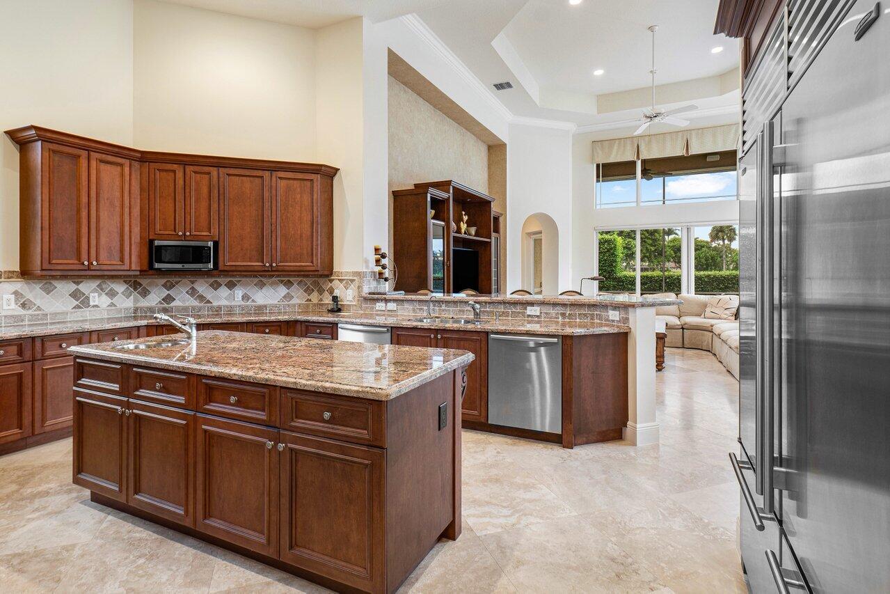 4188 Bocaire Boulevard