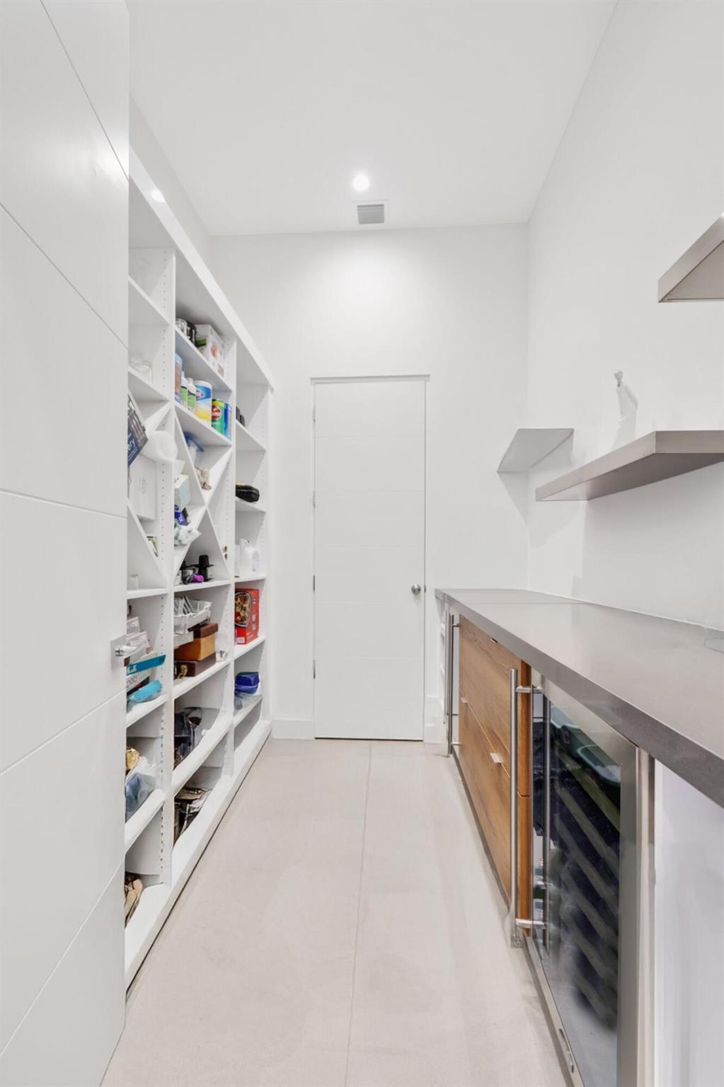 2265 Queen Palm Road