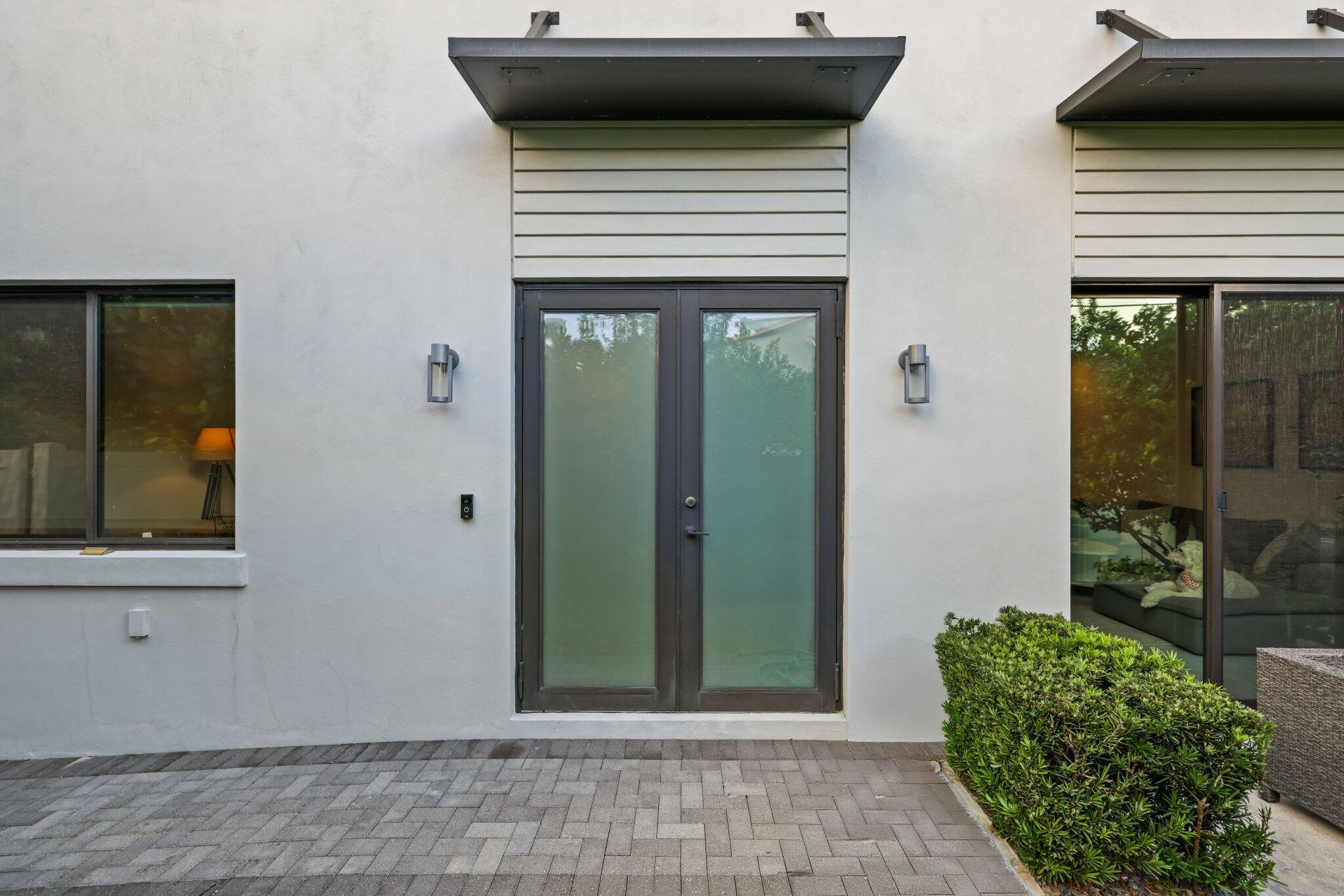 2213 Florida Boulevard