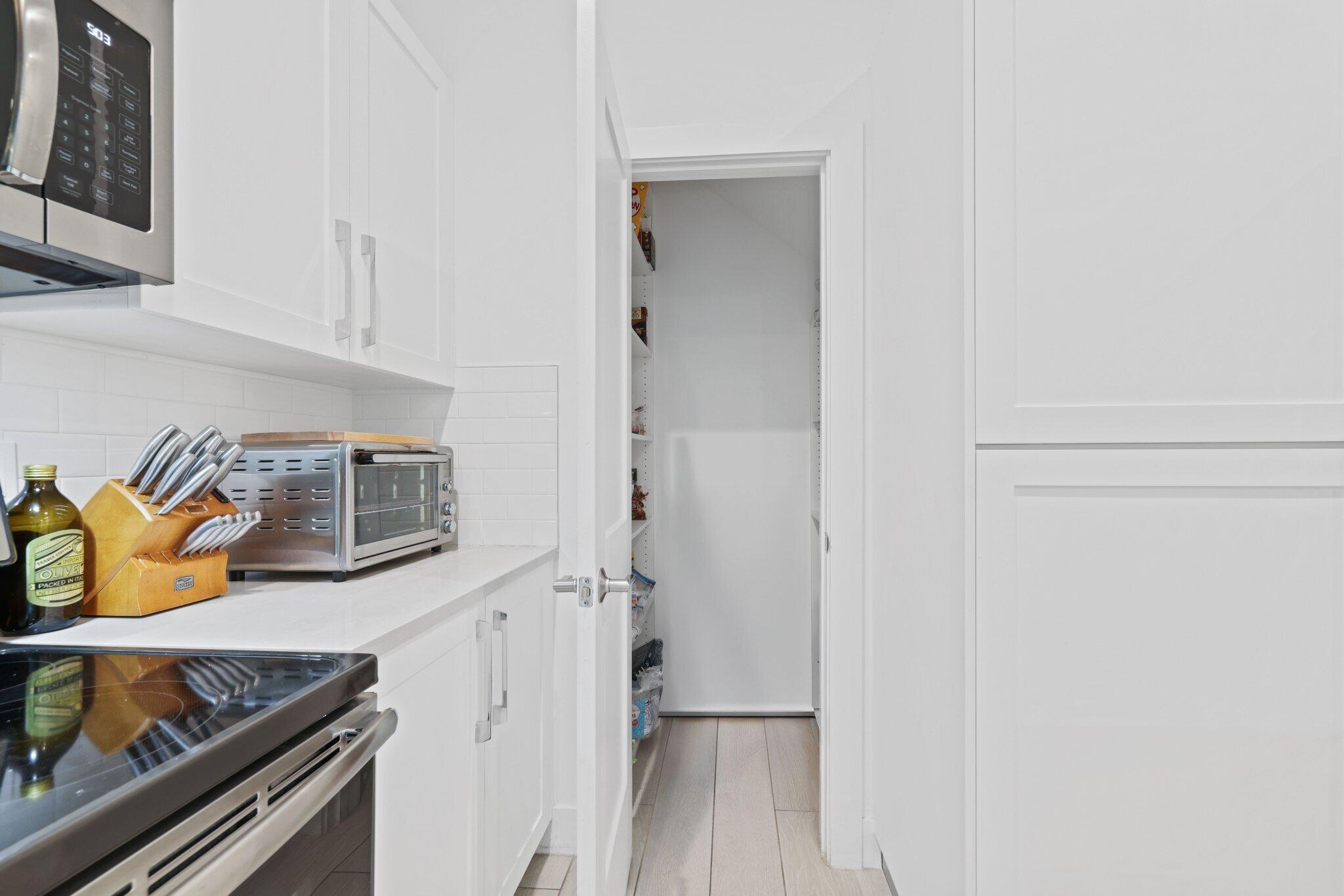 2213 Florida Boulevard