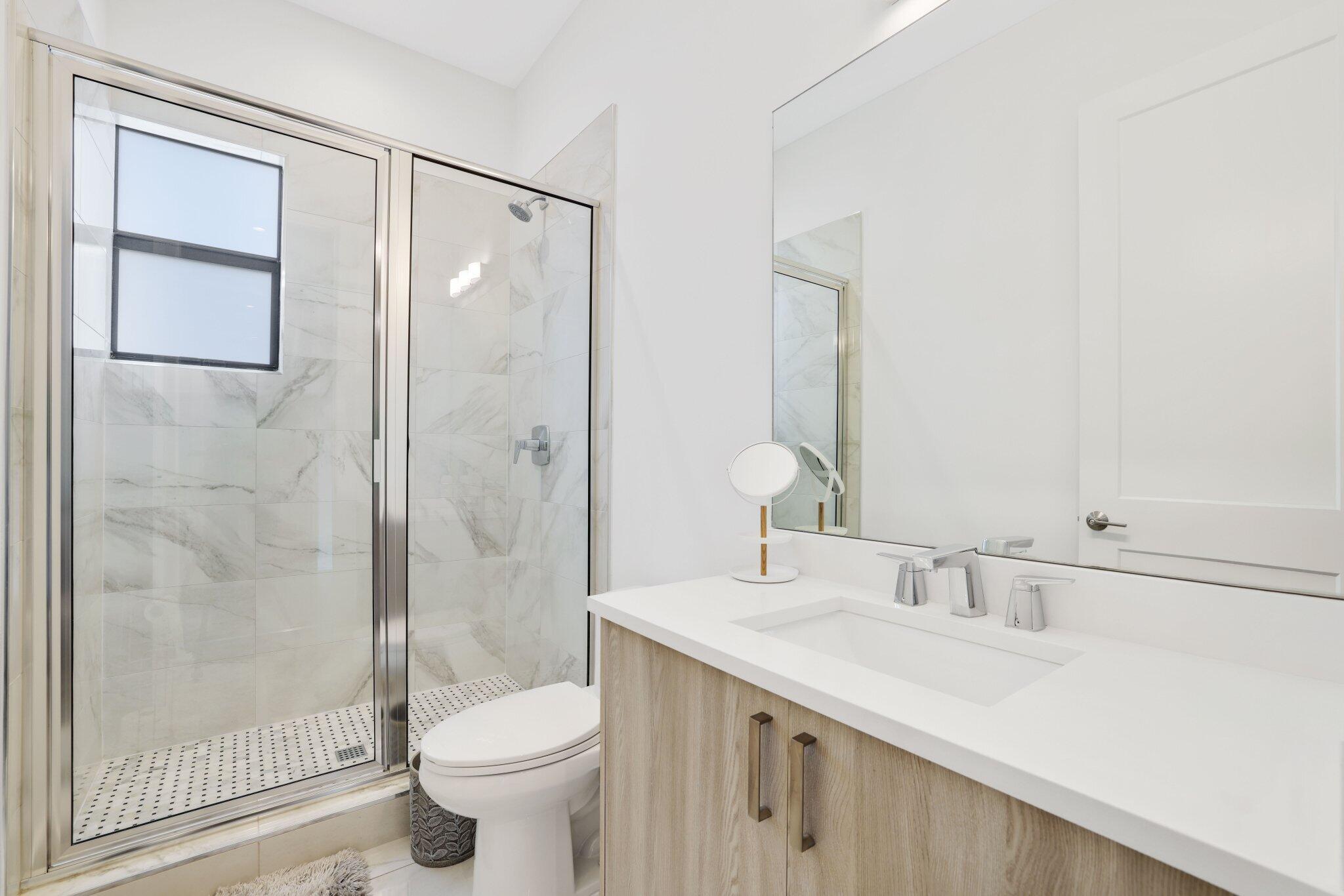 2213 Florida Boulevard