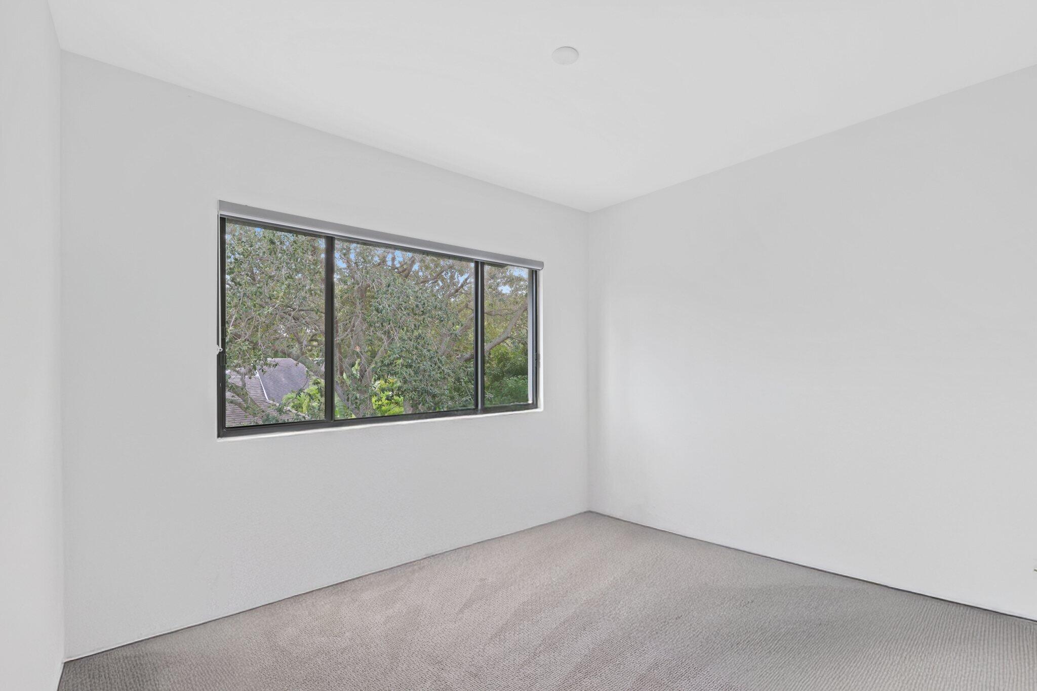 2213 Florida Boulevard