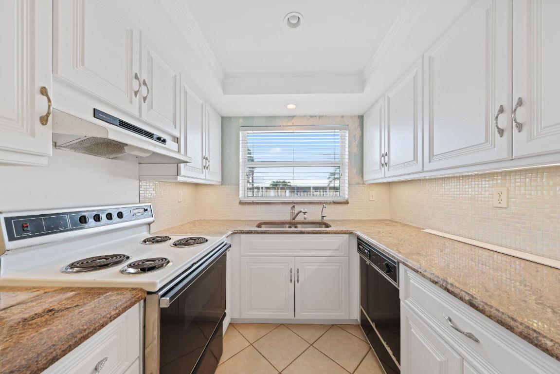 700 NE Harbour Terrace 230