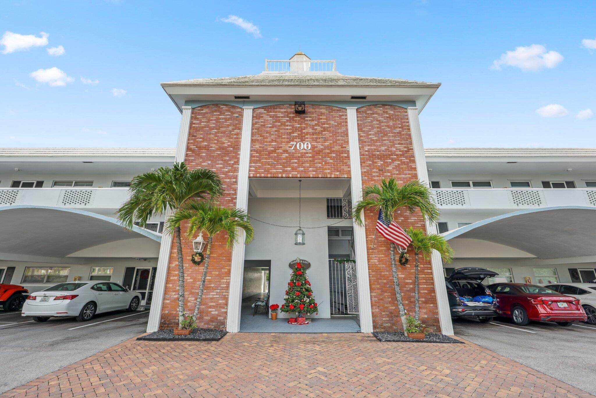 700 NE Harbour Terrace 230